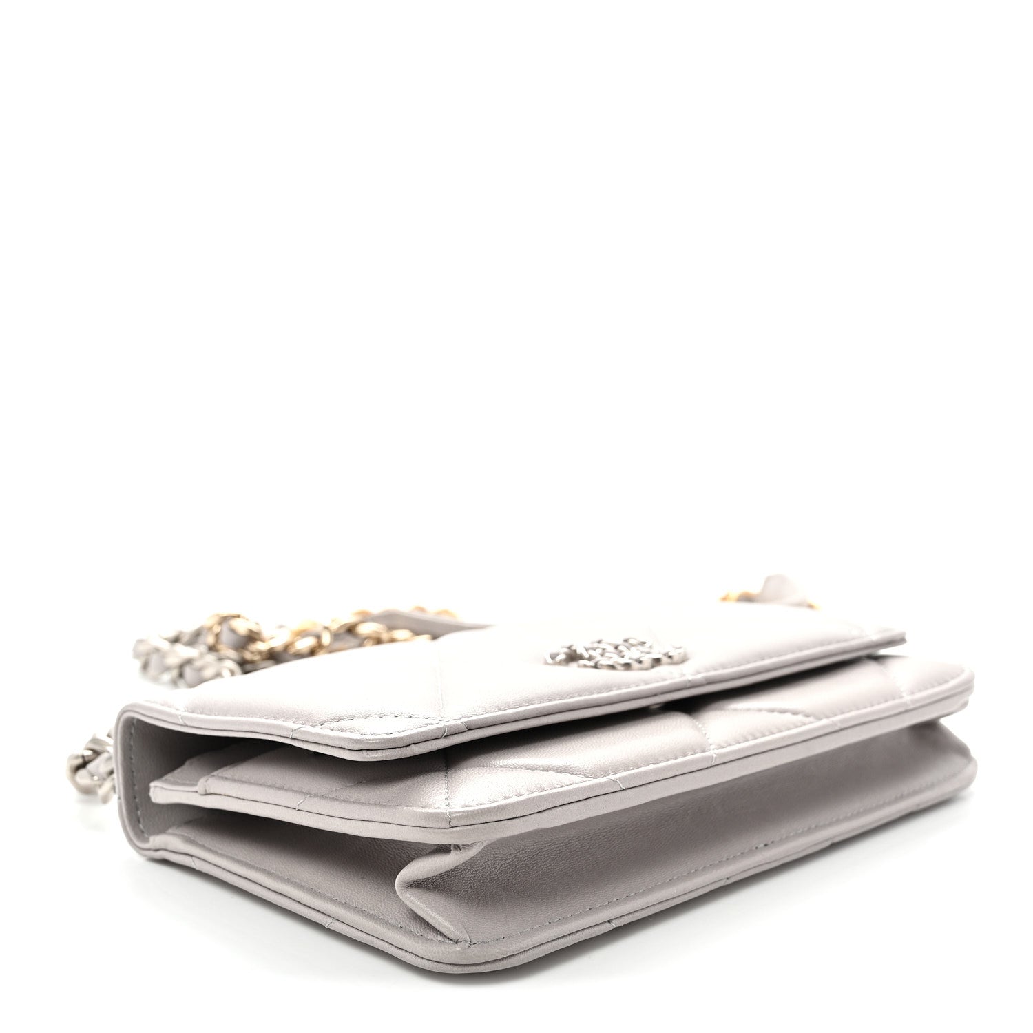 Lambskin Quilted CHNL 19 Wallet On Chain WOC Grey