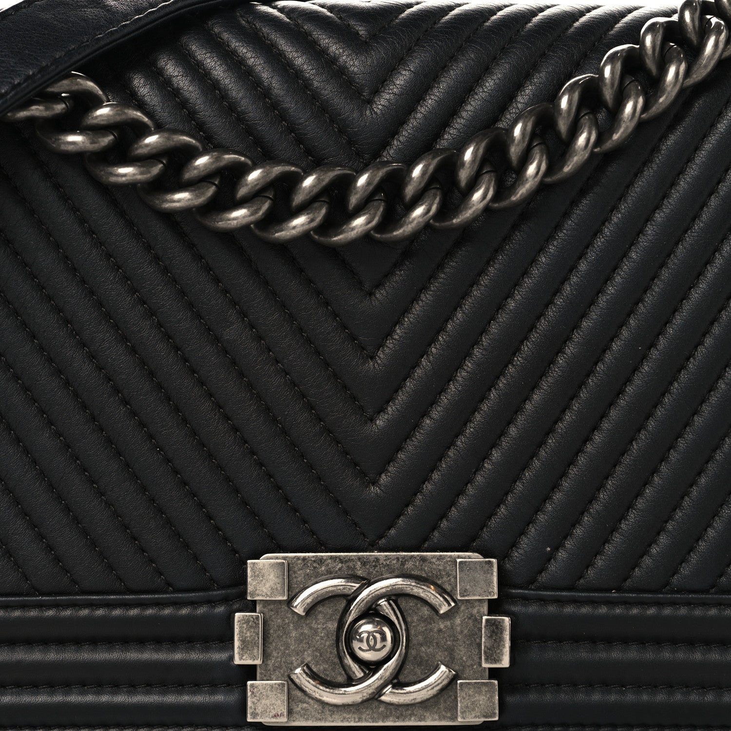Calfskin Chevron Quilted Medium Chain Boy Flap Black