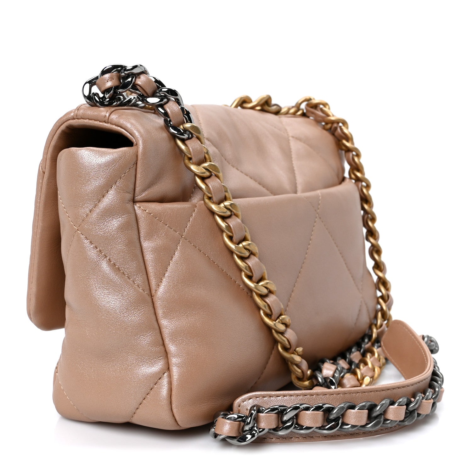Shiny Lambskin Quilted Medium CHNL 19 Flap Beige
