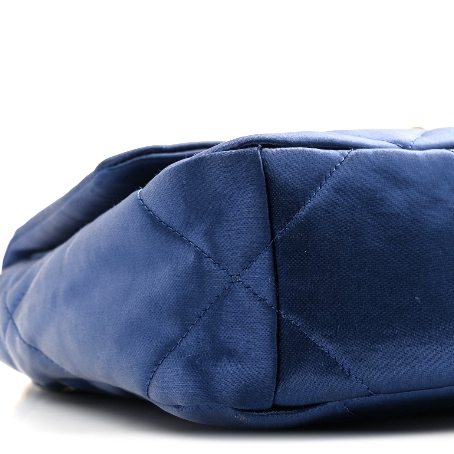 Satin Quilted Medium CHNL 19 Flap Blue