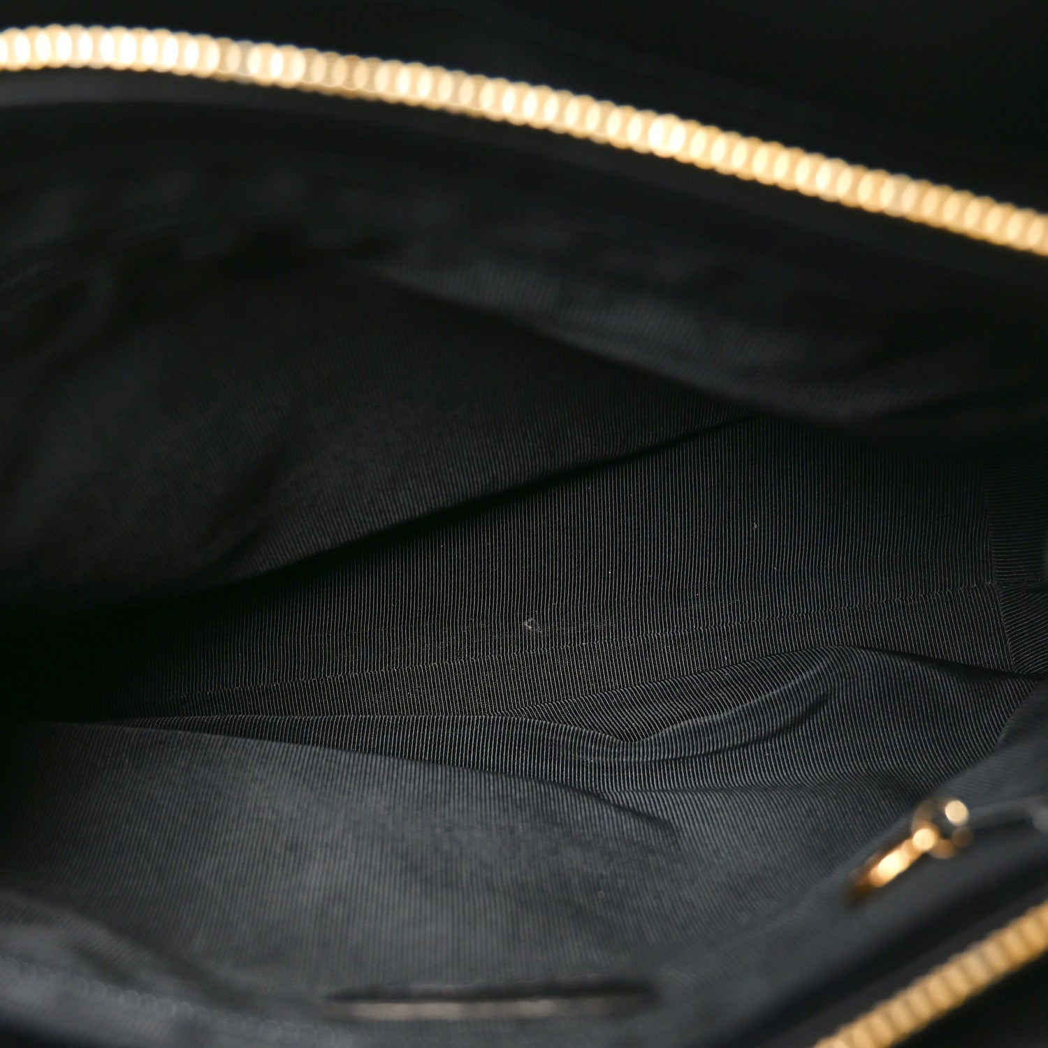 Caviar Embroidered Logo Shoulder Bag Black