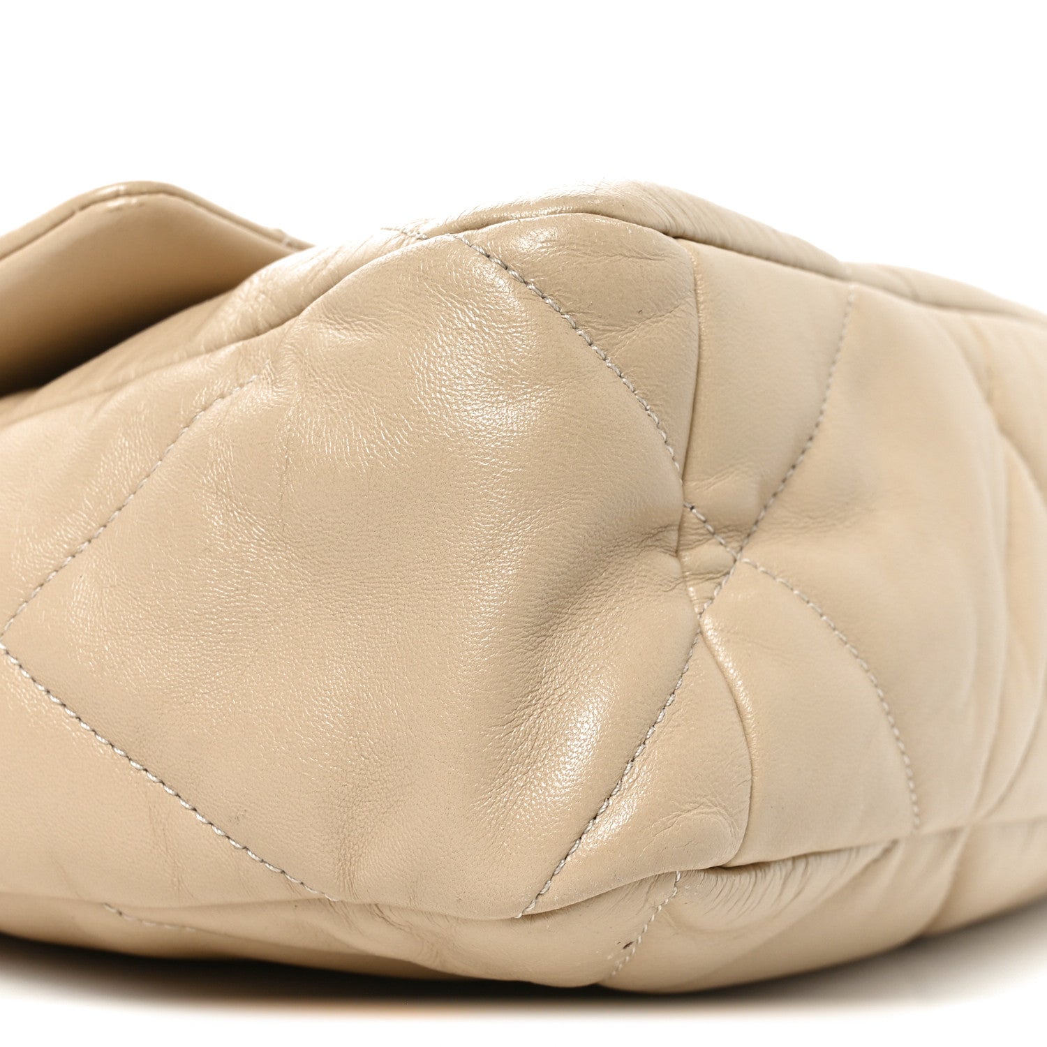 Lambskin Quilted Large CHNL 19 Flap Beige