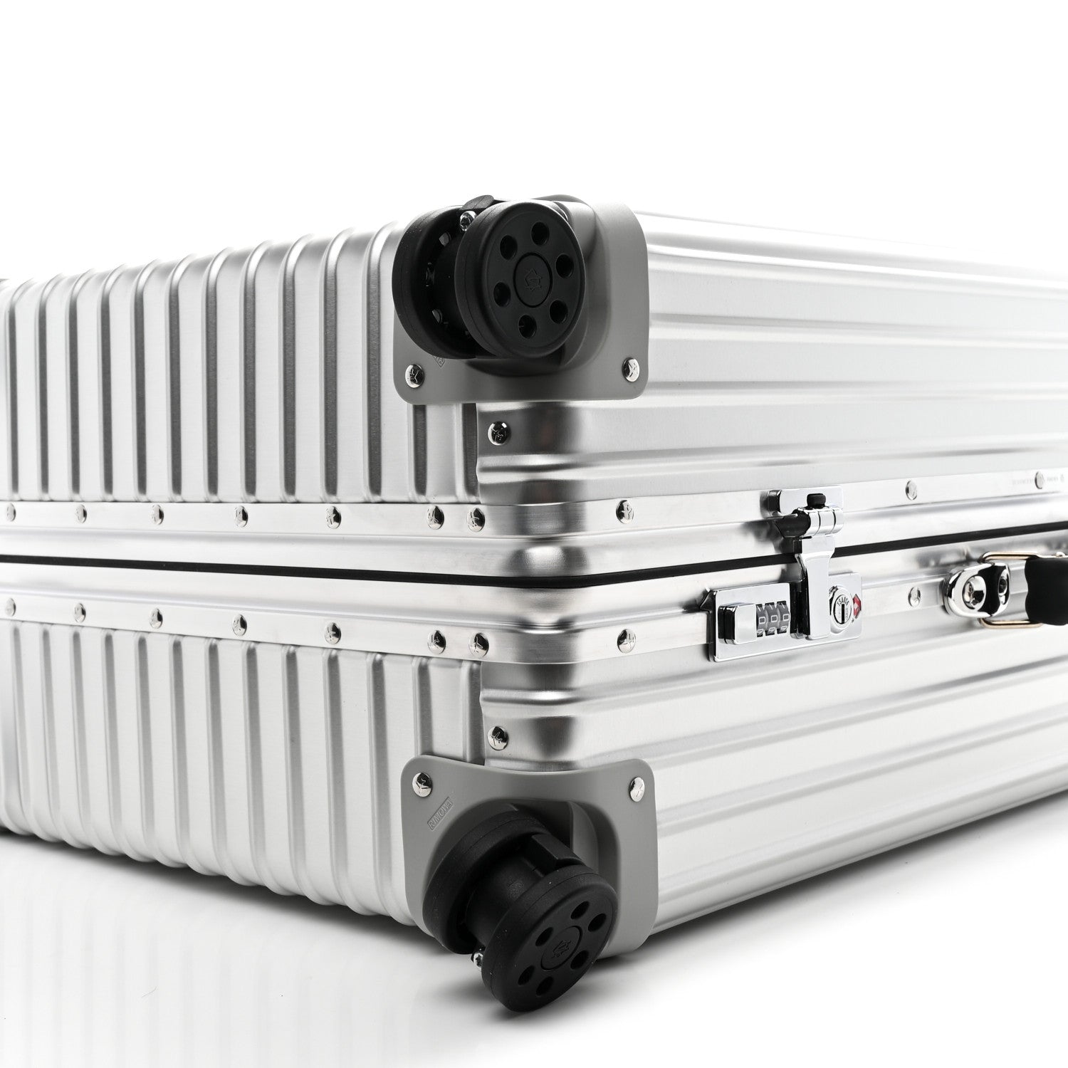 Aluminum Classic Check-In M Silver