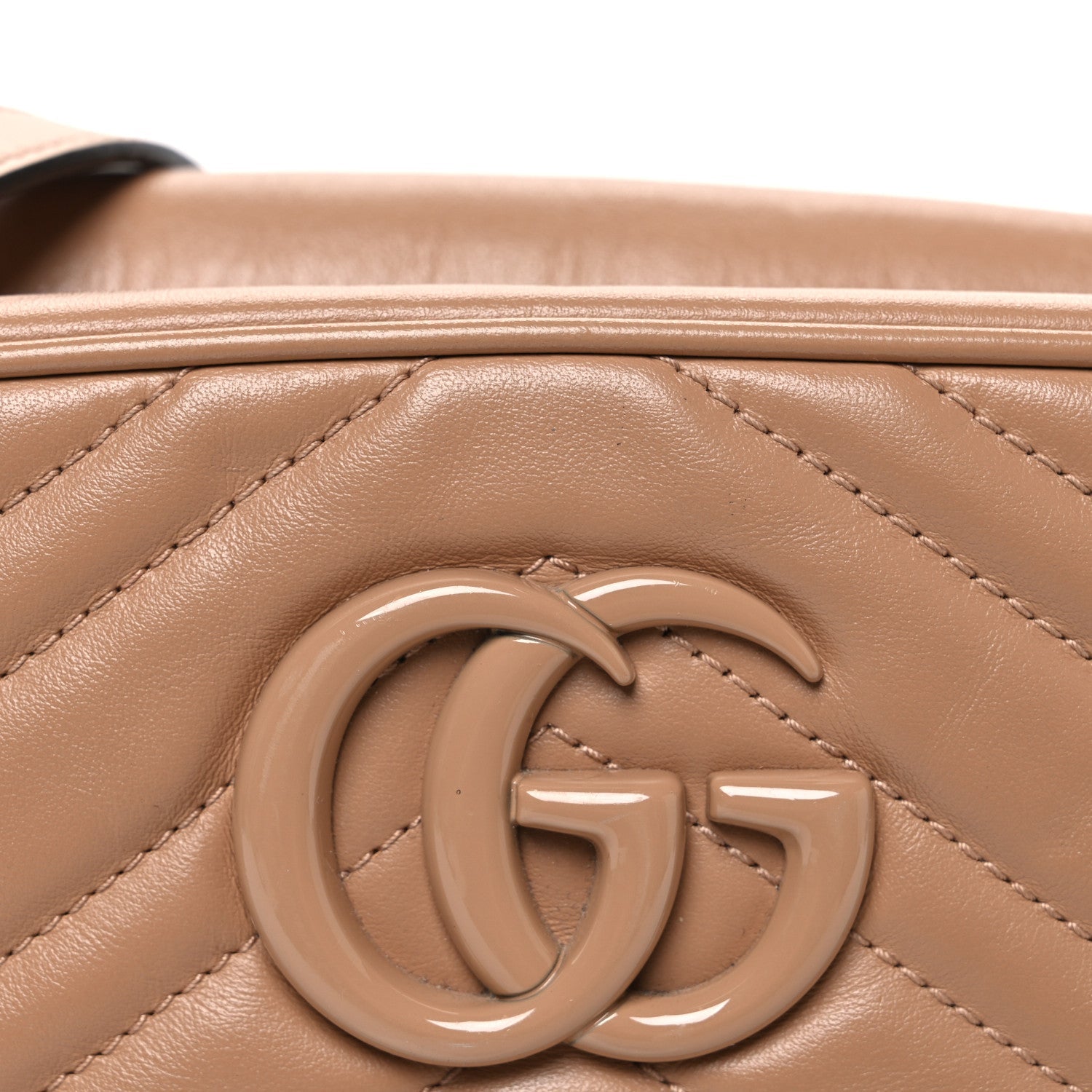 Calfskin Matelasse Monochrome Small GG Marmont Chain Shoulder Bag Camelia