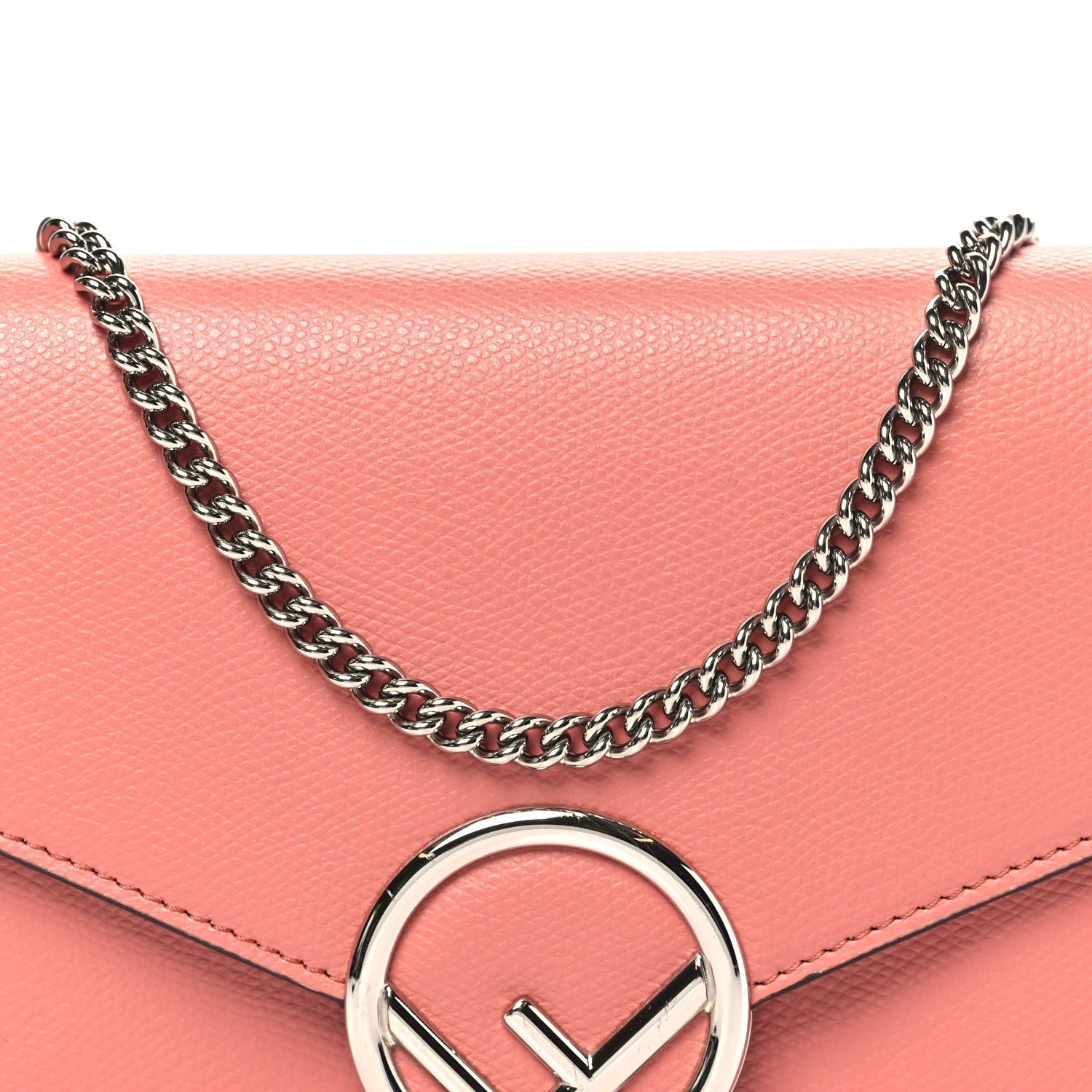 Vitello Cruise F is FNDI Medium Envelope Wallet on Chain Macaron
