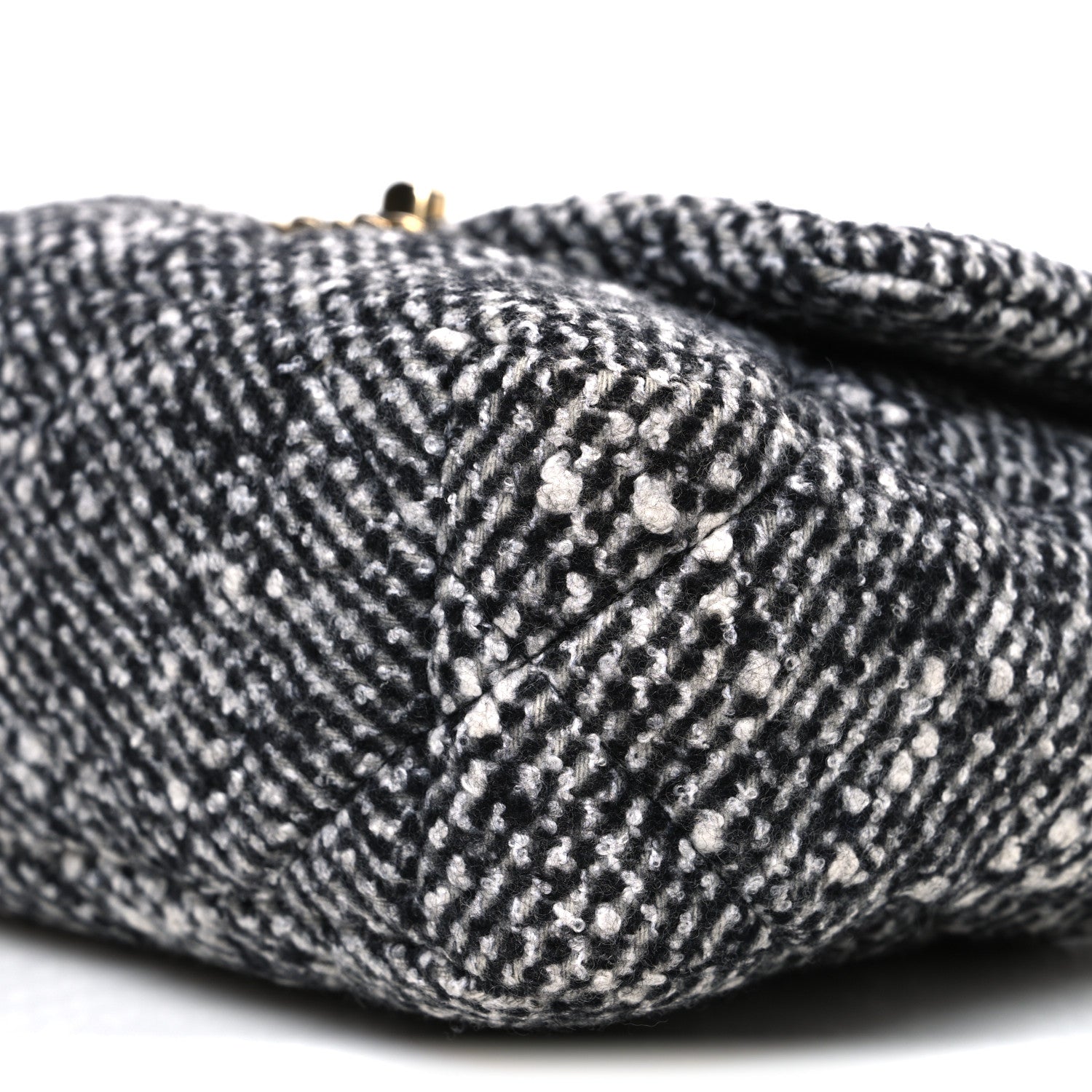 Tweed Quilted Medium CHNL 19 Flap Grey