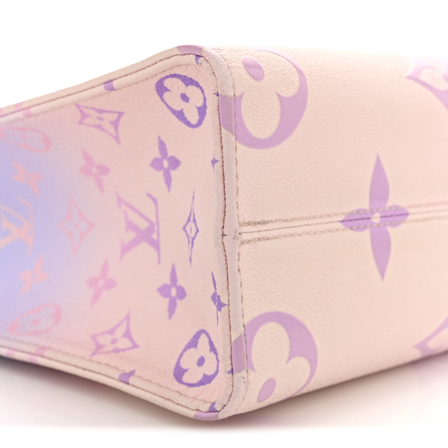 Monogram Giant Spring In The City Onthego PM Sunrise Pastel