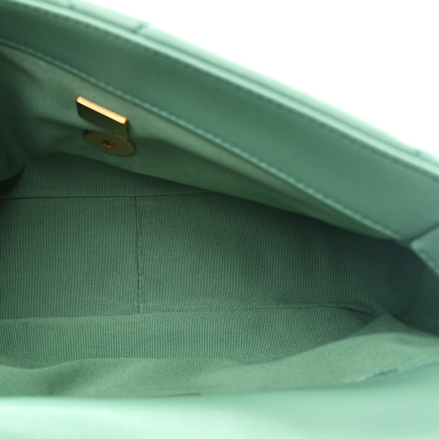 Lambskin Quilted Medium CHNL 19 Flap Green