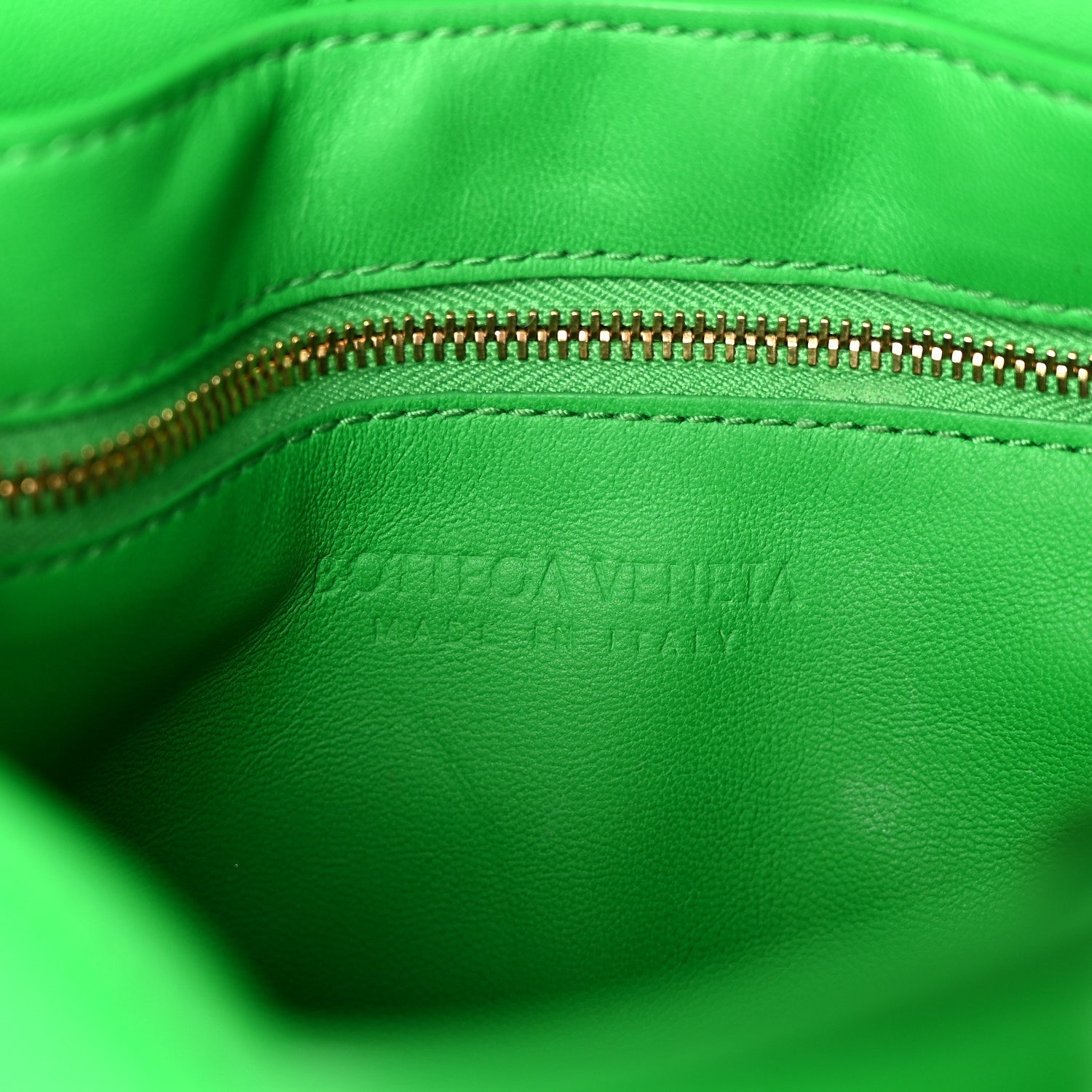 Lambskin Maxi Intreccio Padded Chain Cassette Crossbody Bag Racing Green