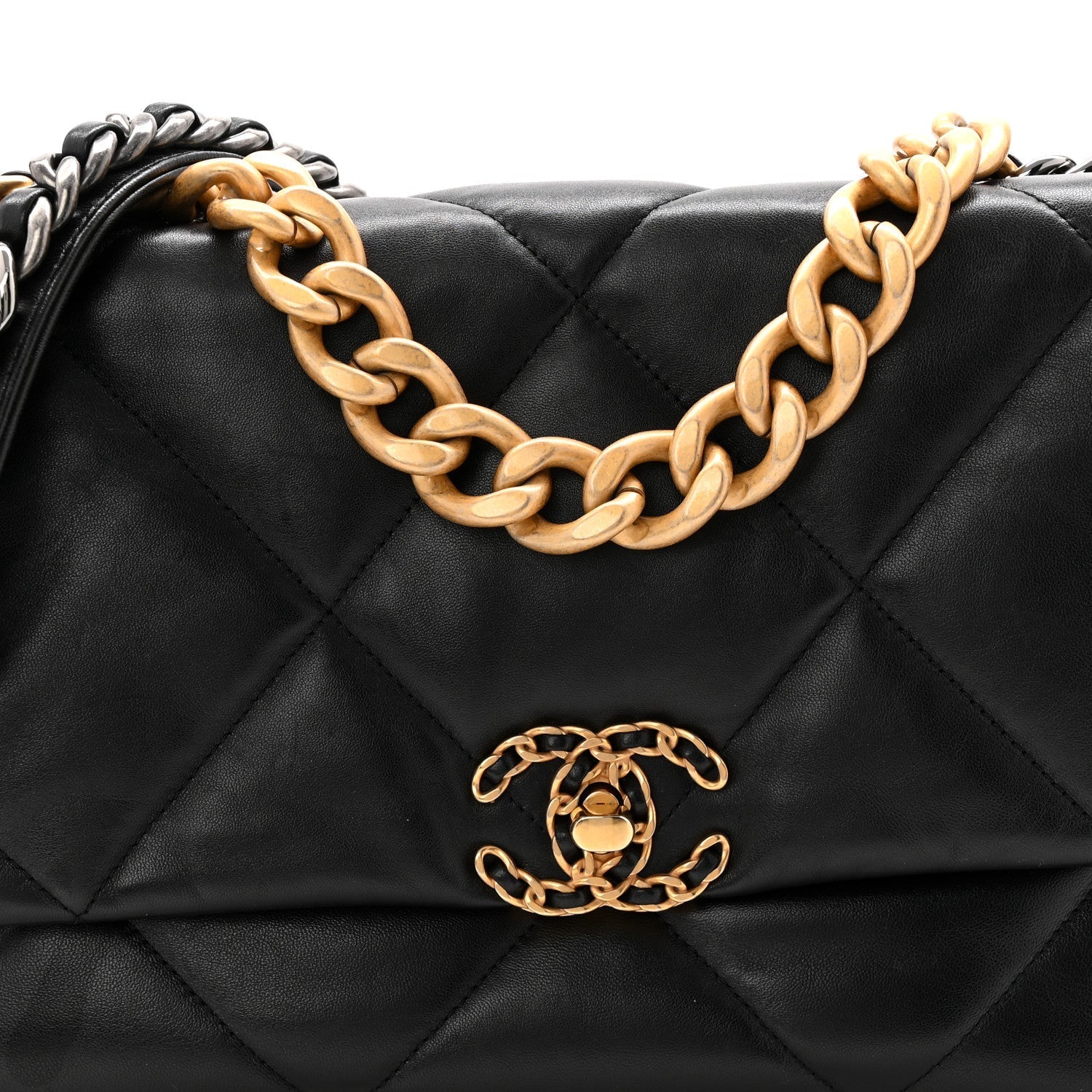 Goatskin Quilted Large CHNL 19 Flap Black
