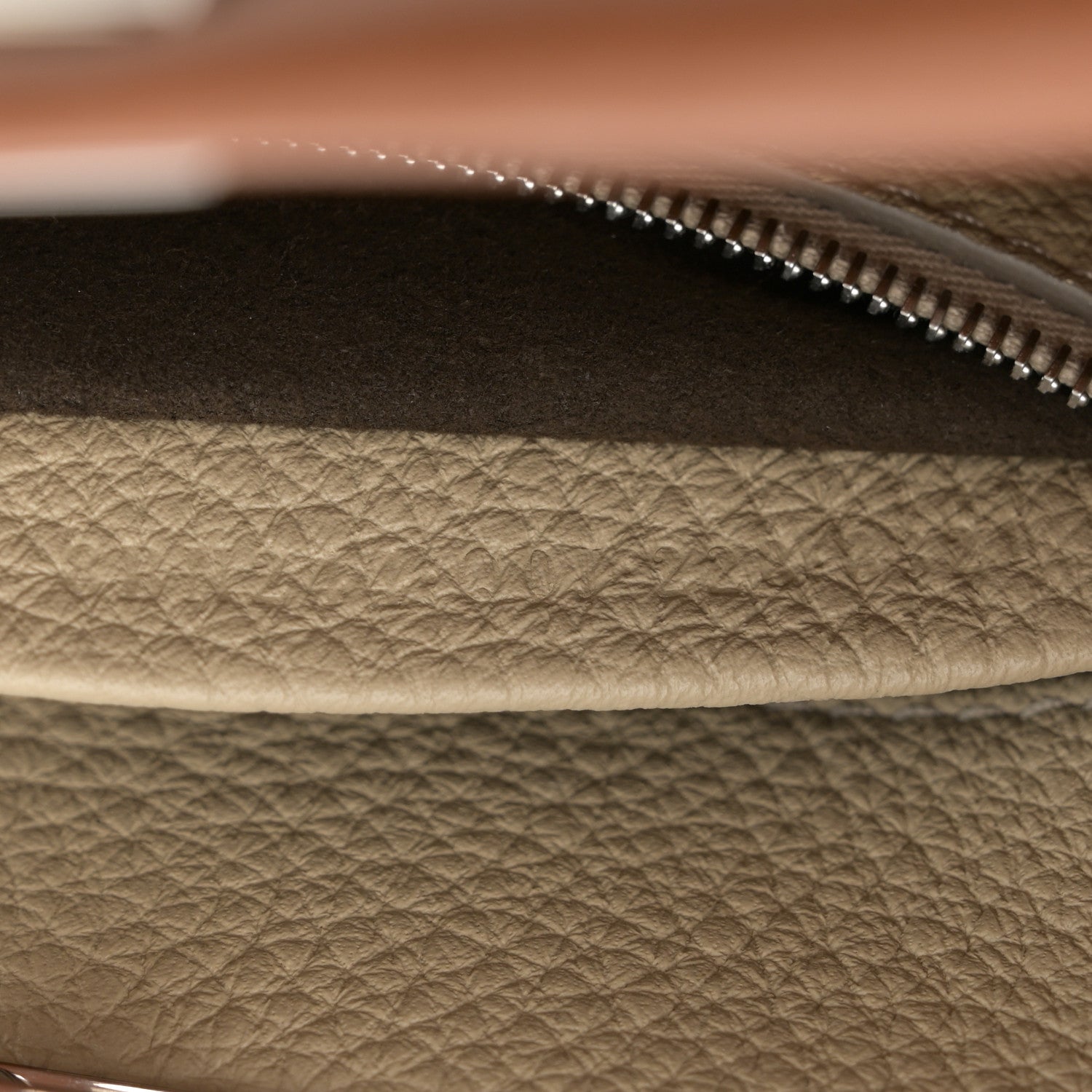 Cuoio Romano Selleria Bi-Color Mini Peekaboo Iconic Satchel Mou Milk