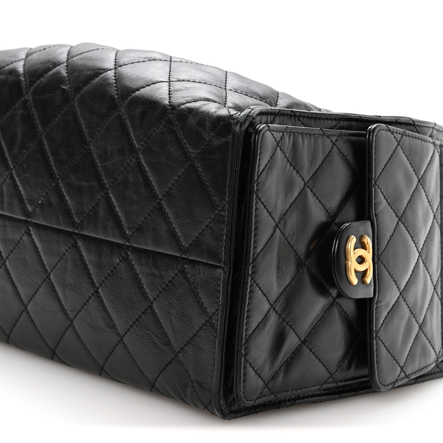 Shiny Crumpled Calfskin Quilted Medium CHNL 25 Handbag Black