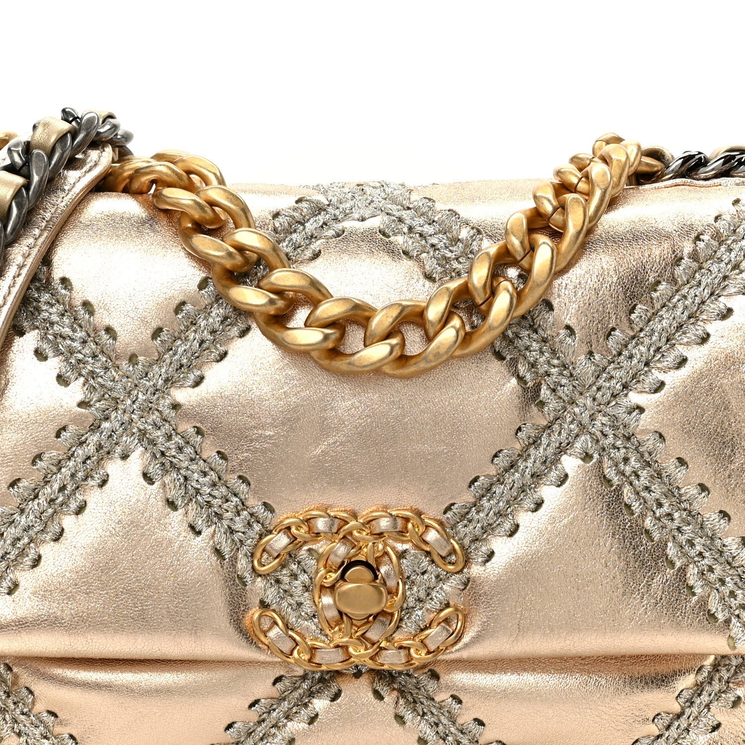 Metallic Calfskin Crochet Medium CHNL 19 Flap Gold