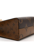Reverse Monogram Giant Onthego PM