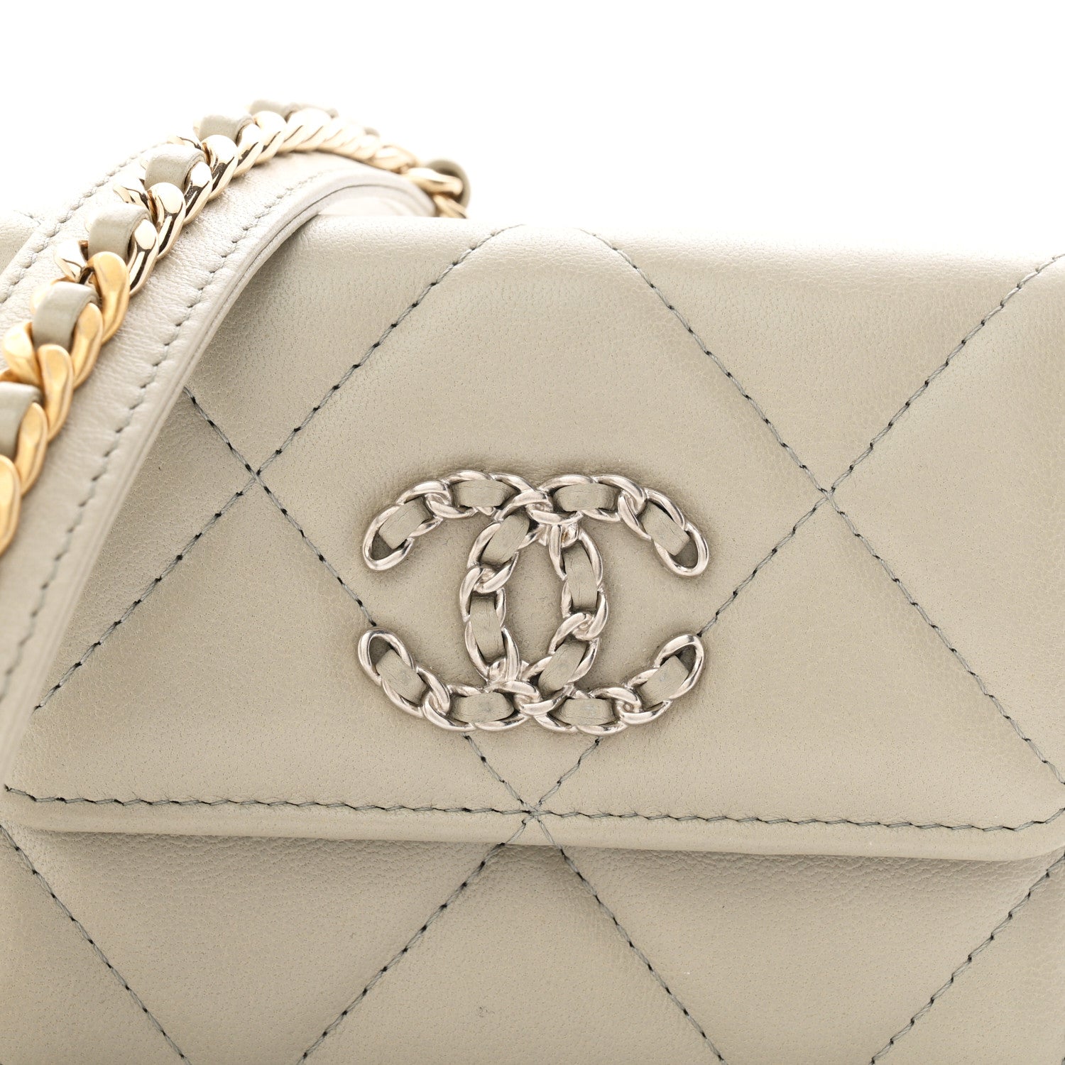 Lambskin Quilted CHNL 19 Flap Coin Purse With Chain Grey