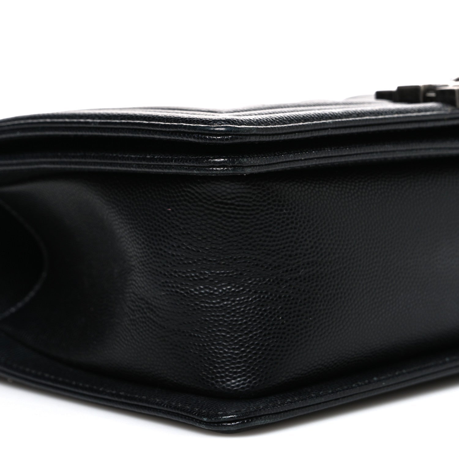 Caviar Quilted Medium Boy Flap Black