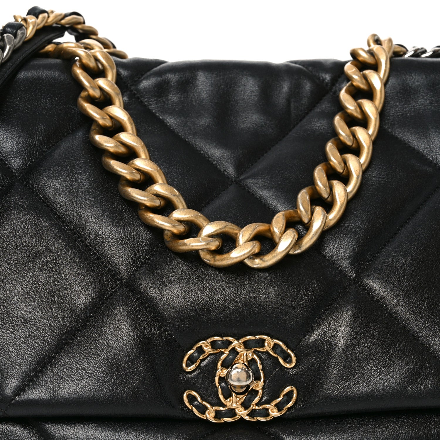 Lambskin Quilted Maxi CHNL 19 Flap Black