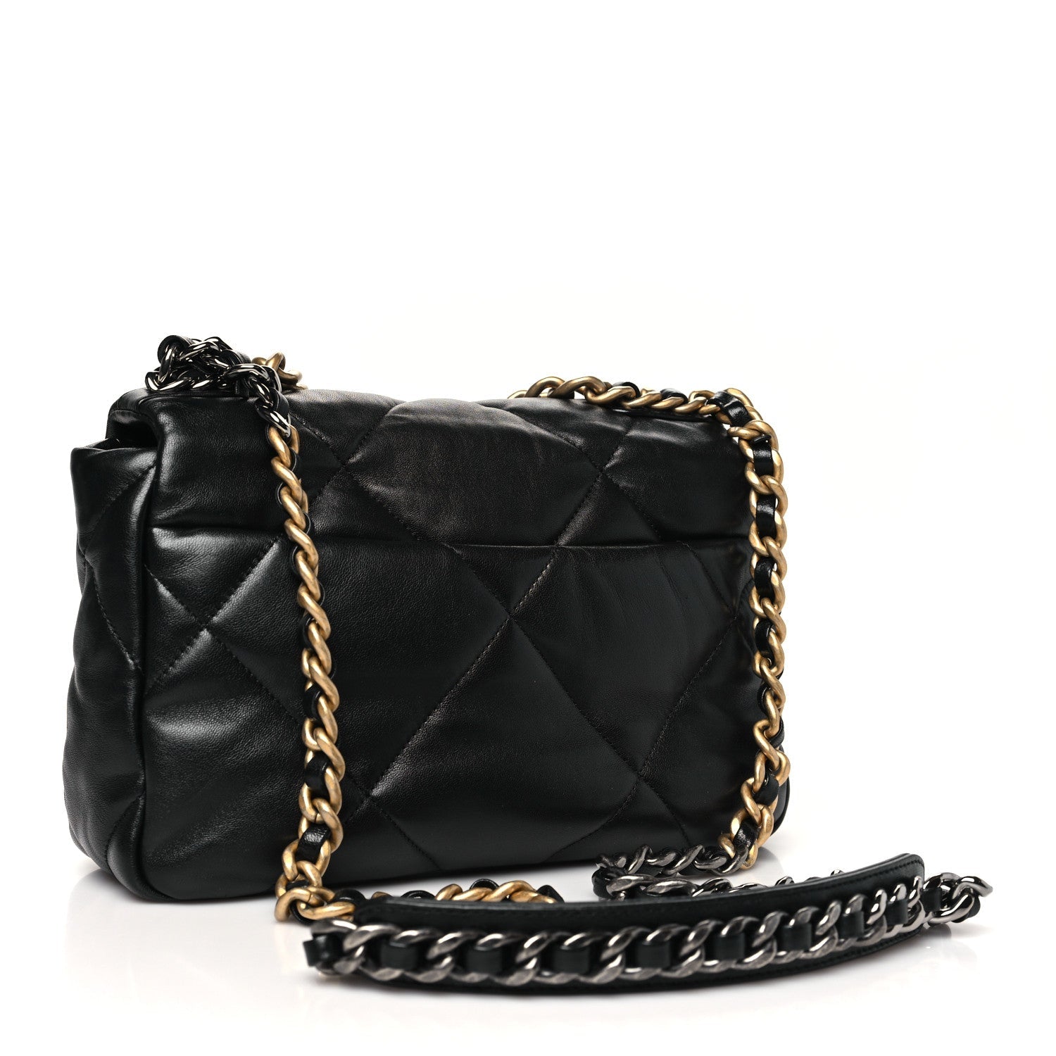 Lambskin Quilted Medium CHNL 19 Flap Black