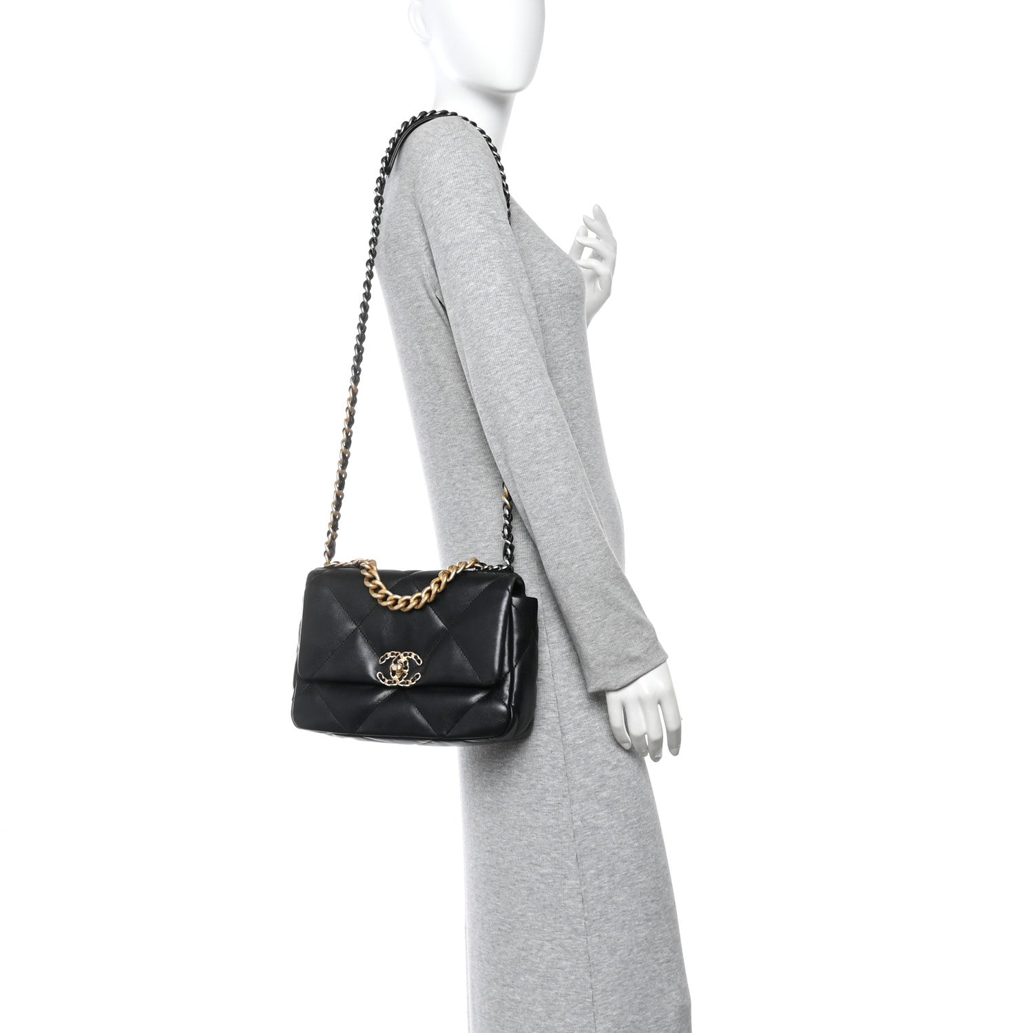 Shiny Goatskin Quilted Medium CHNL 19 Flap Black