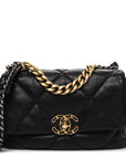 Lambskin Quilted Medium CHNL 19 Flap Black