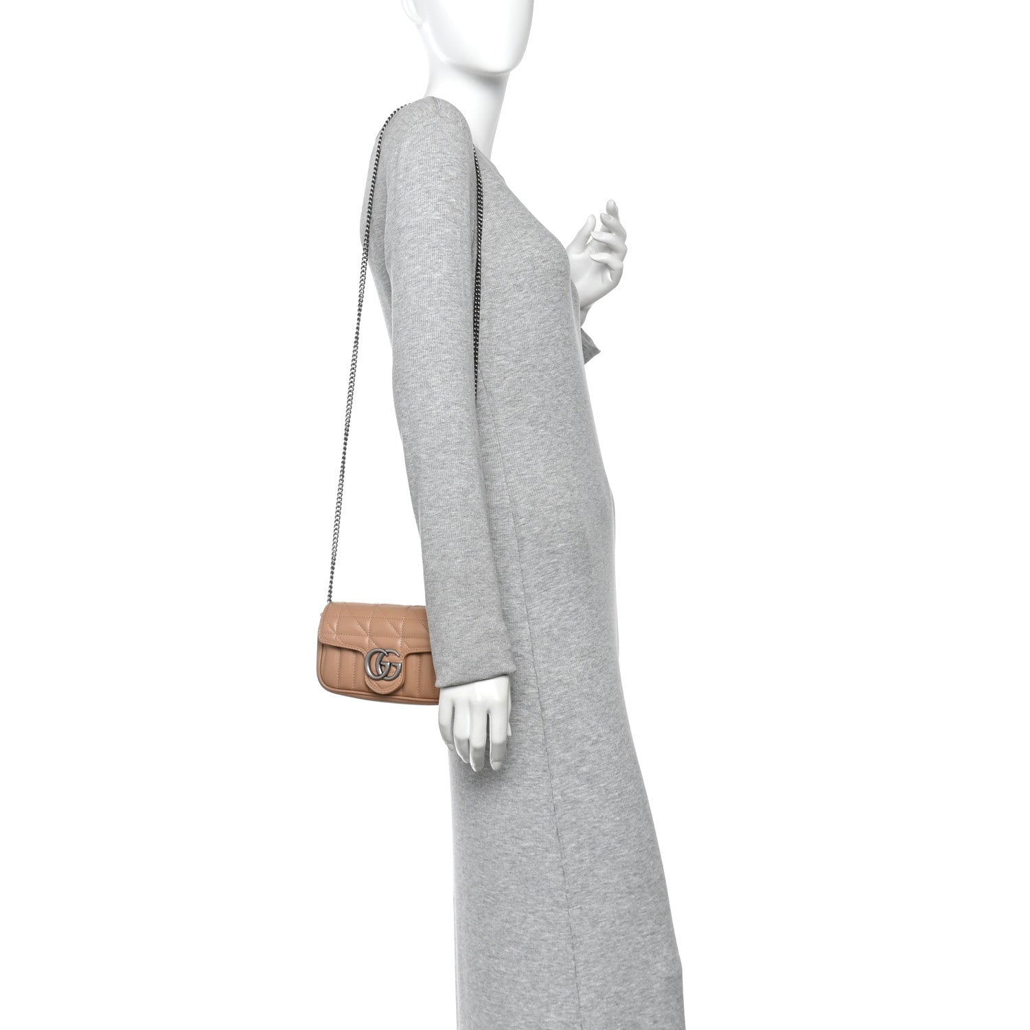 Calfskin Matelasse Aria Super Mini GG Marmont Shoulder Bag Camelia