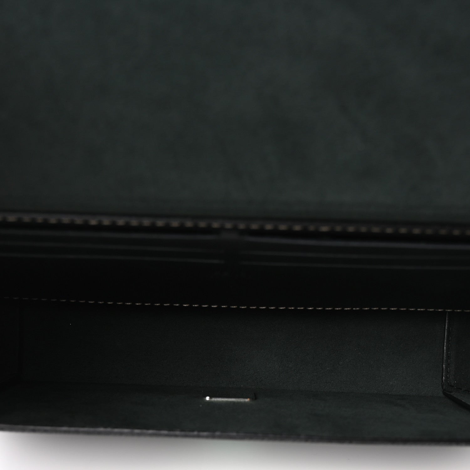 Vitello King FF Lines Embossed Baguette Soft Trunk Black