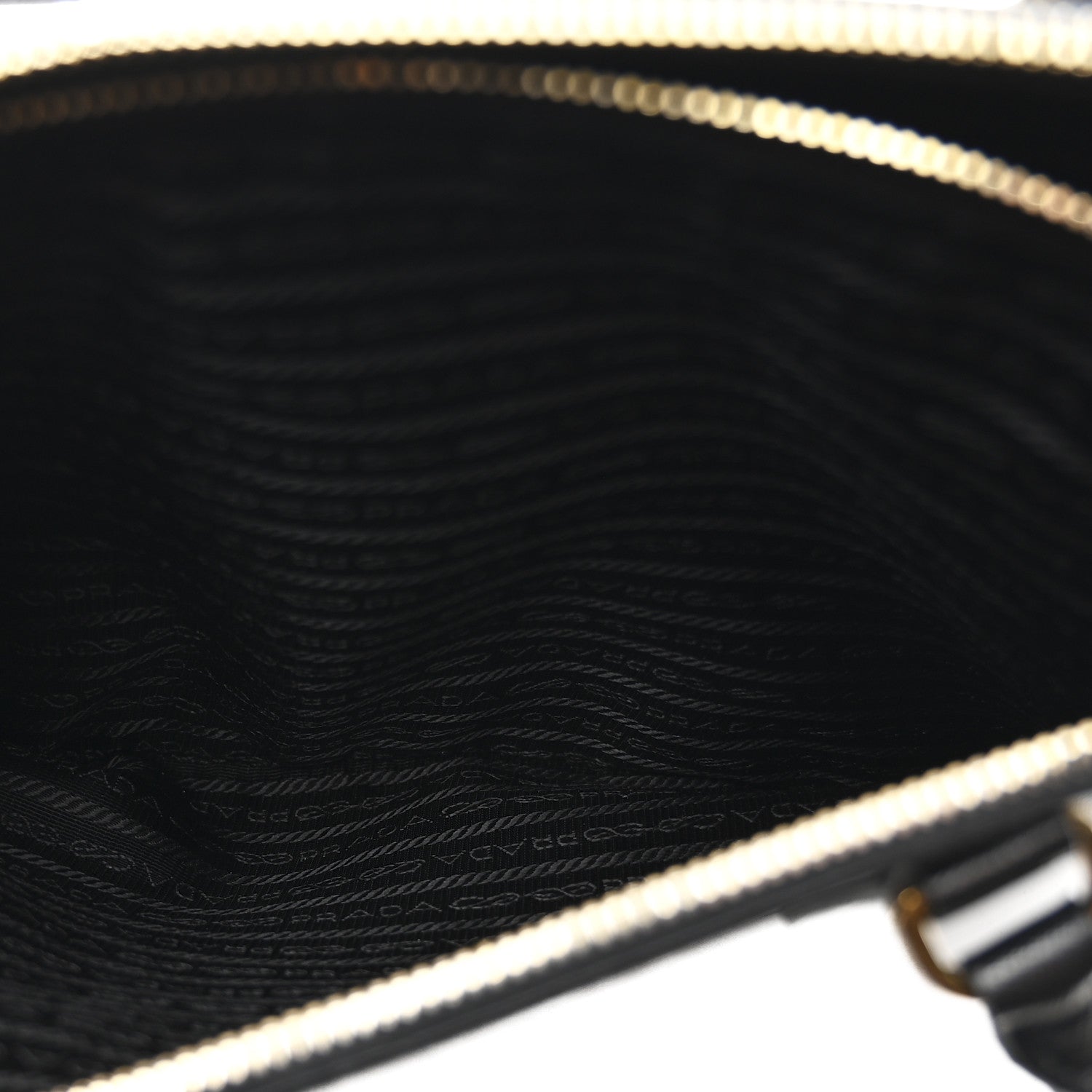 Saffiano Lux Medium Galleria Double Zip Black Black