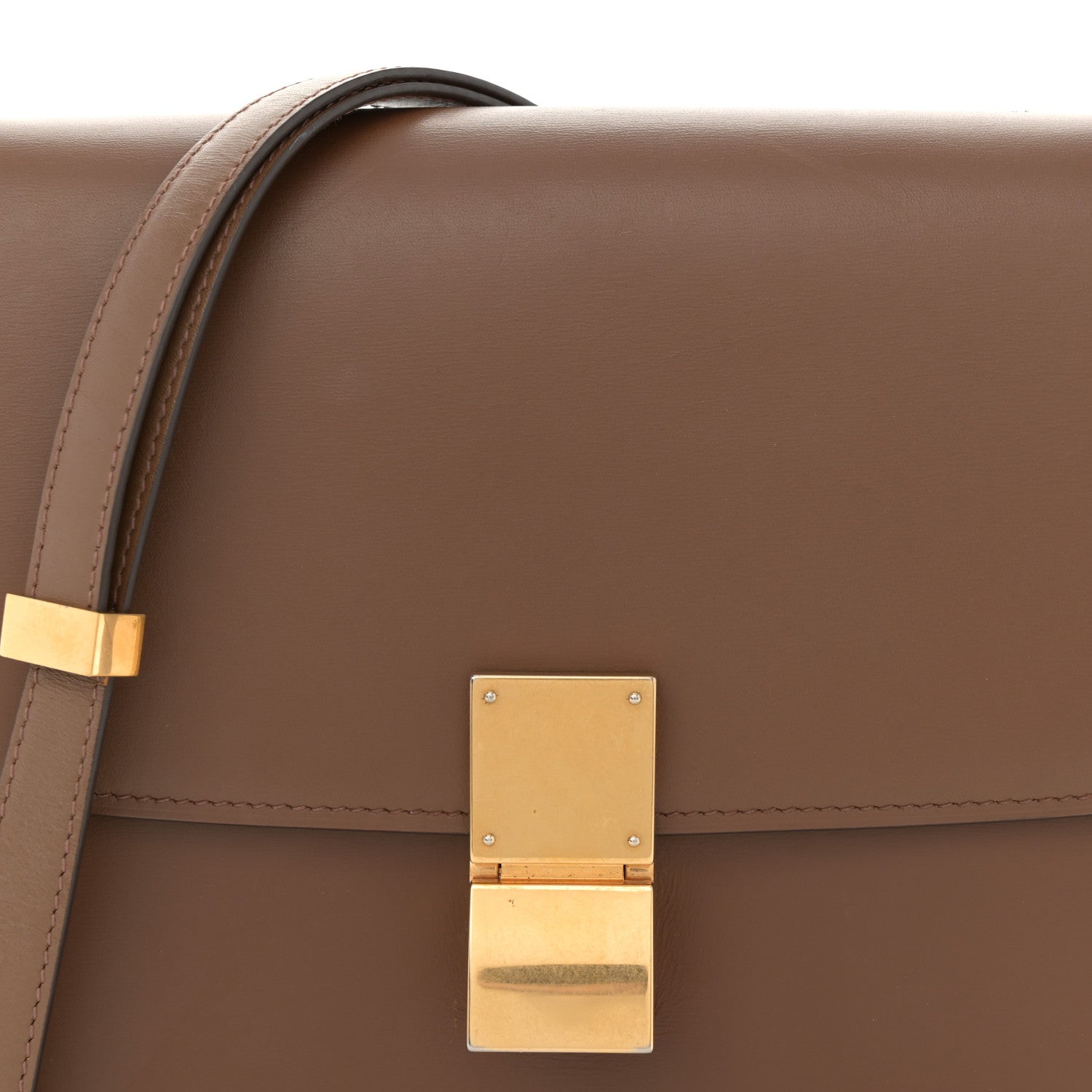 Box Calfskin Medium Classic Box Flap Bag Camel