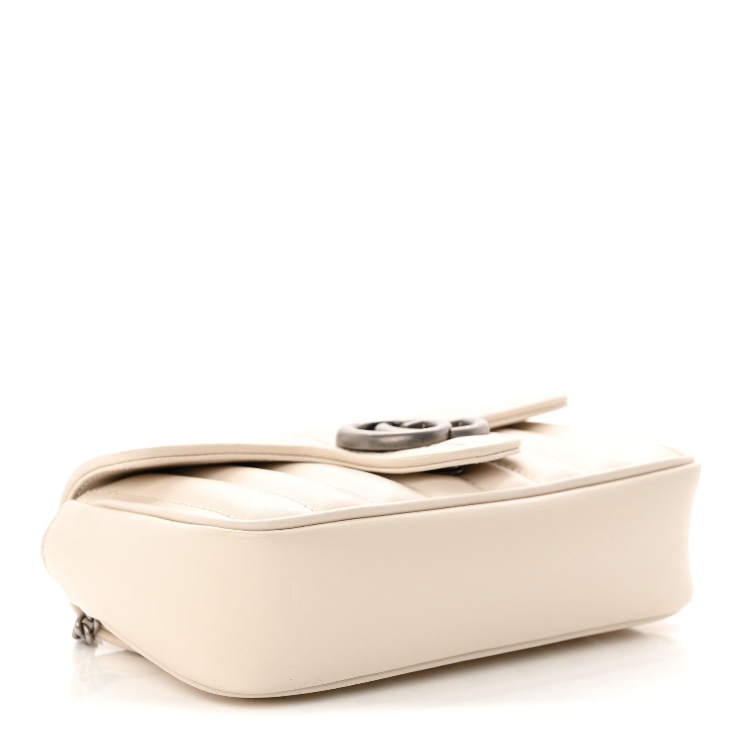 Calfskin Matelasse Aria Super Mini GG Marmont Shoulder Bag Mystic White
