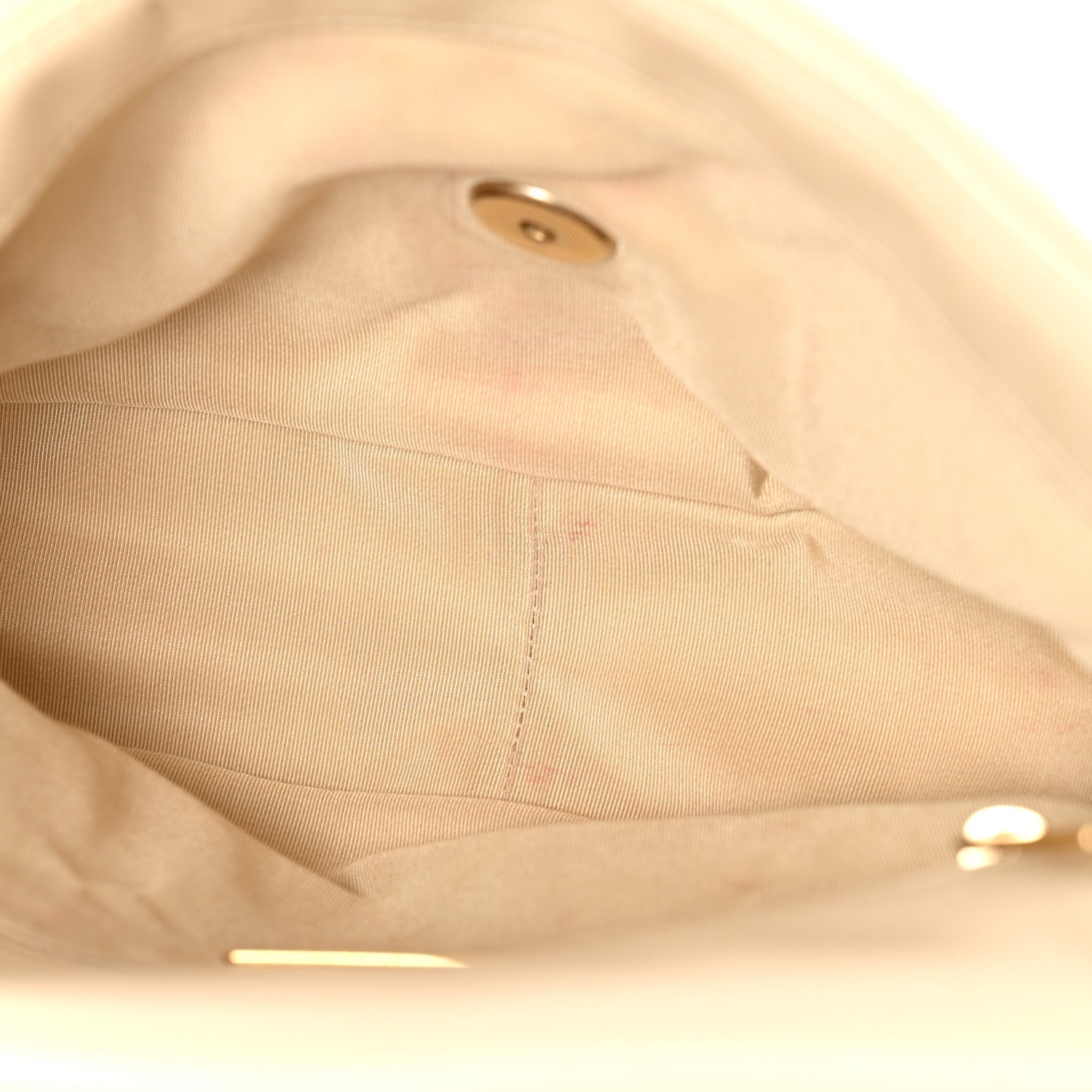 Lambskin Quilted Medium CHNL 19 Flap Light Beige
