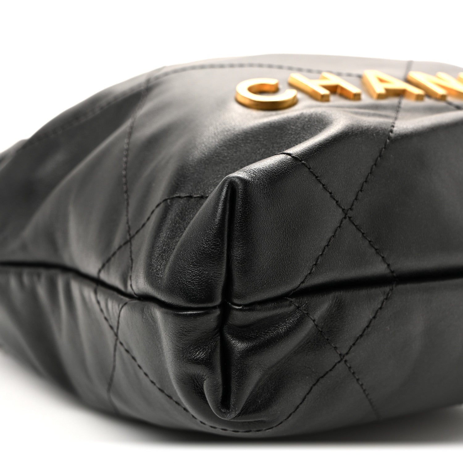 Shiny Calfskin Quilted Mini CHNL 22 Black