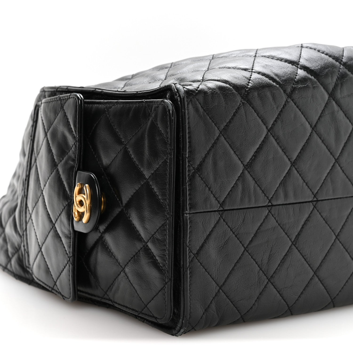 Shiny Crumpled Calfskin Quilted Medium CHNL 25 Handbag Black