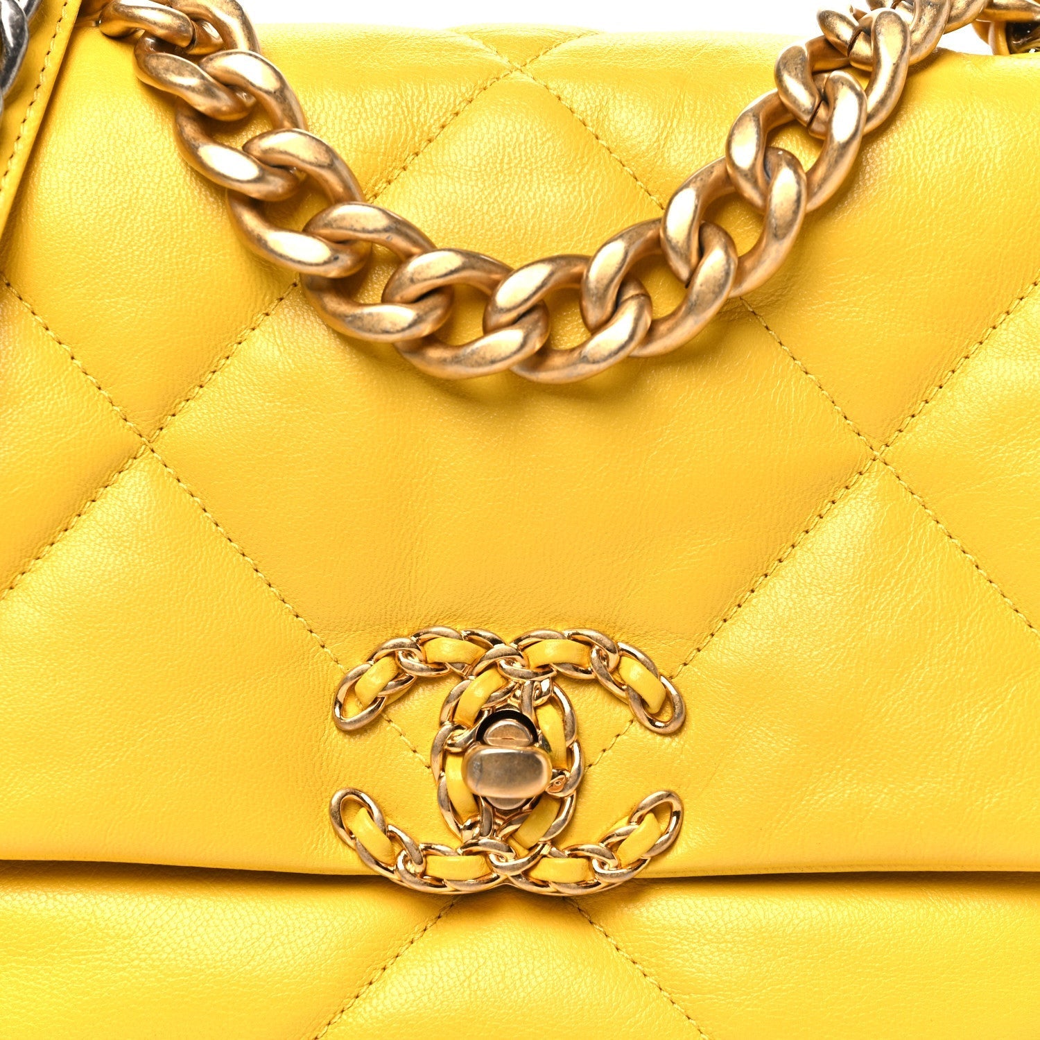 Shiny Goatskin Quilted Medium CHNL 19 Flap Yellow
