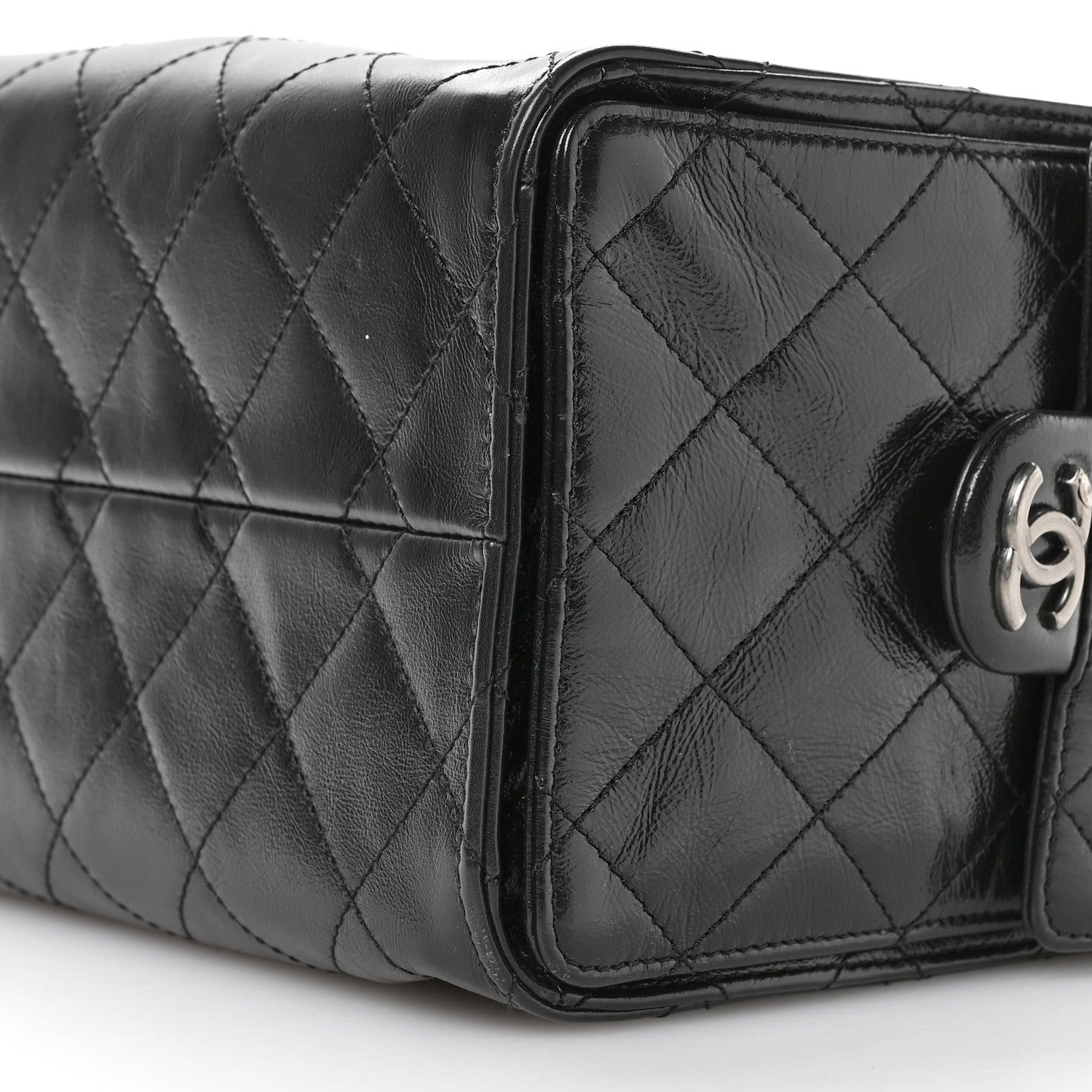 Shiny Crumpled Calfskin Quilted Small CHNL 25 Handbag Black