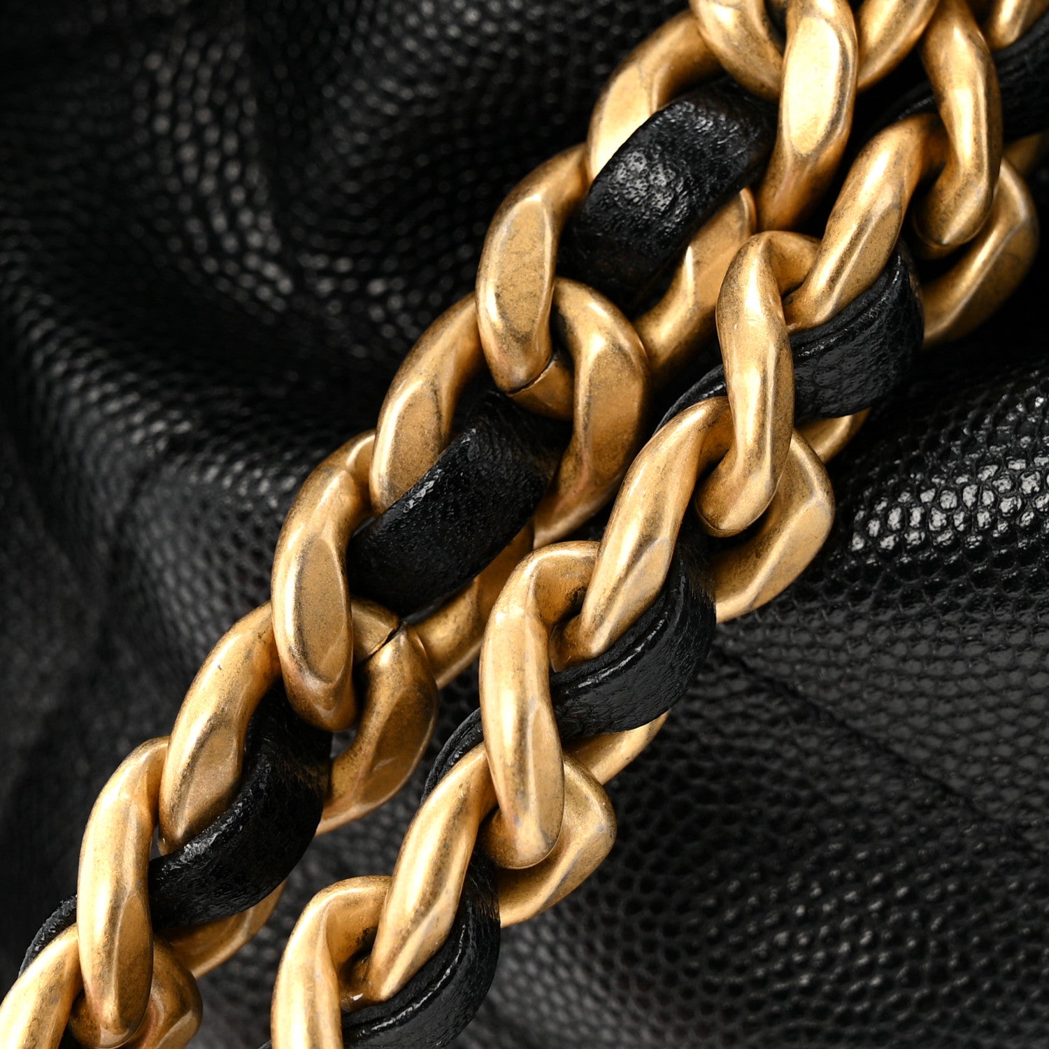Caviar Quilted Small CHNL 25 Handbag Black