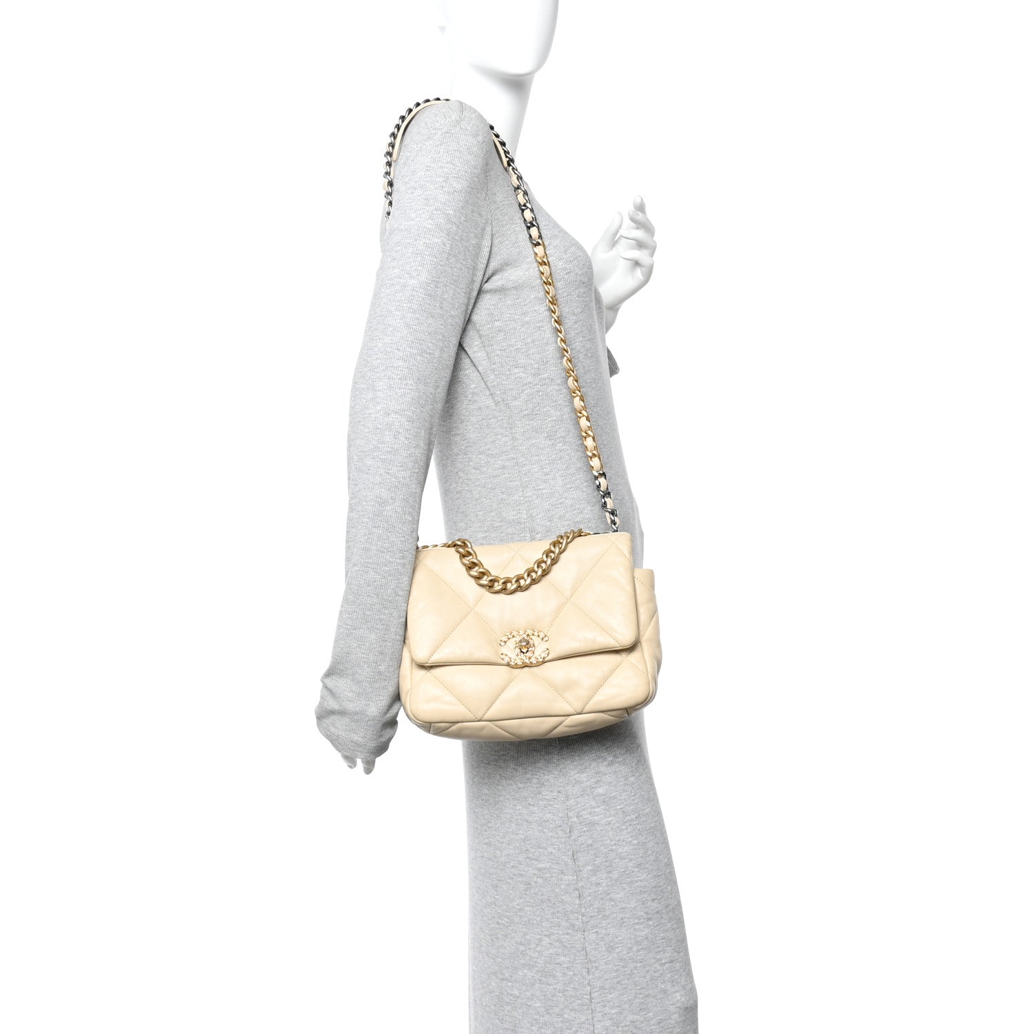 Lambskin Quilted Medium CHNL 19 Flap Light Beige