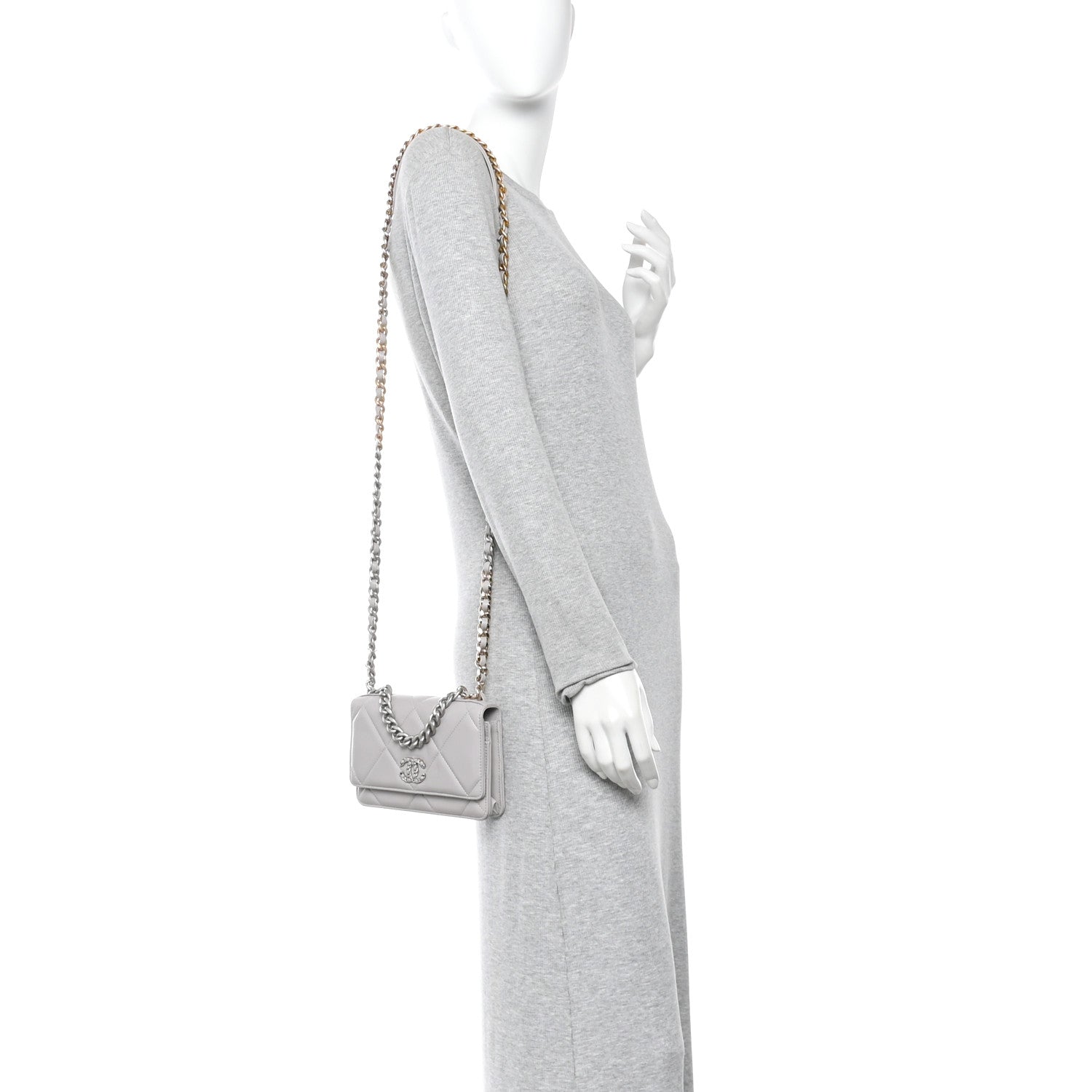 Lambskin Quilted CHNL 19 Wallet On Chain WOC Grey
