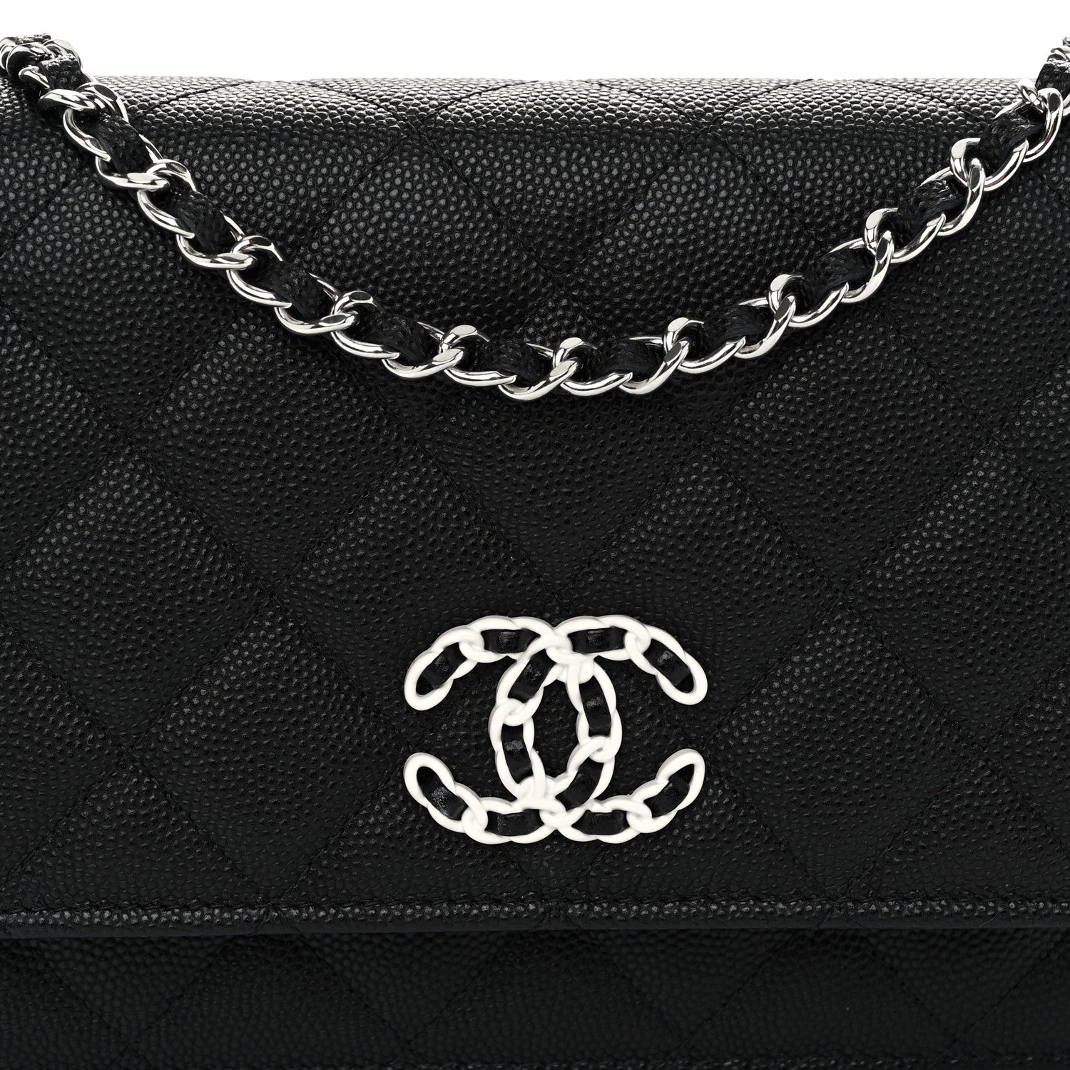 Caviar Quilted CHNL 19 Wallet On Chain WOC Black White