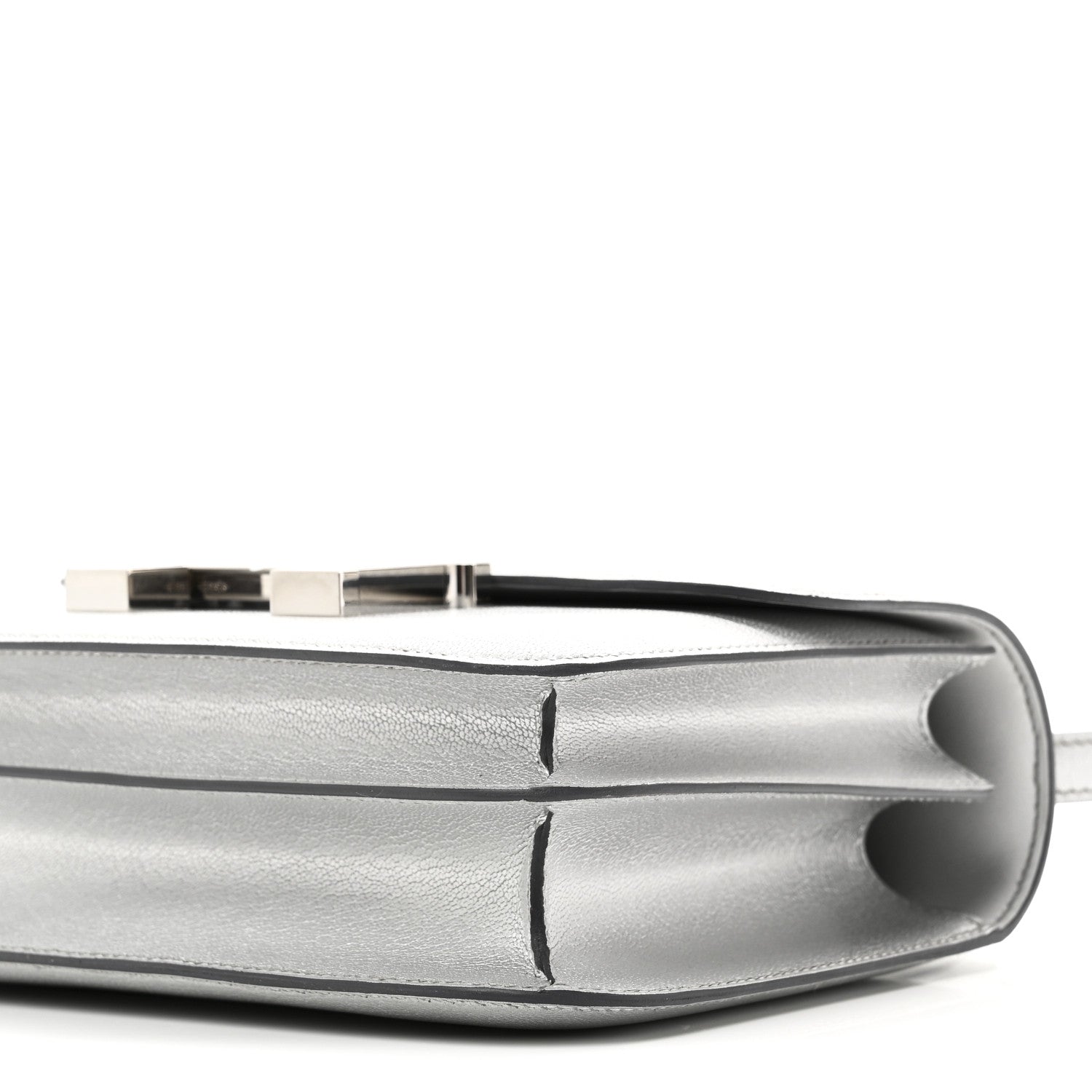 Metallic Chevre Chamkilight Constance 18 Argent