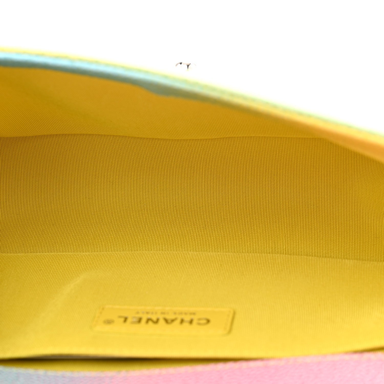 Caviar Quilted Medium Cuba Rainbow Boy Flap Multicolor