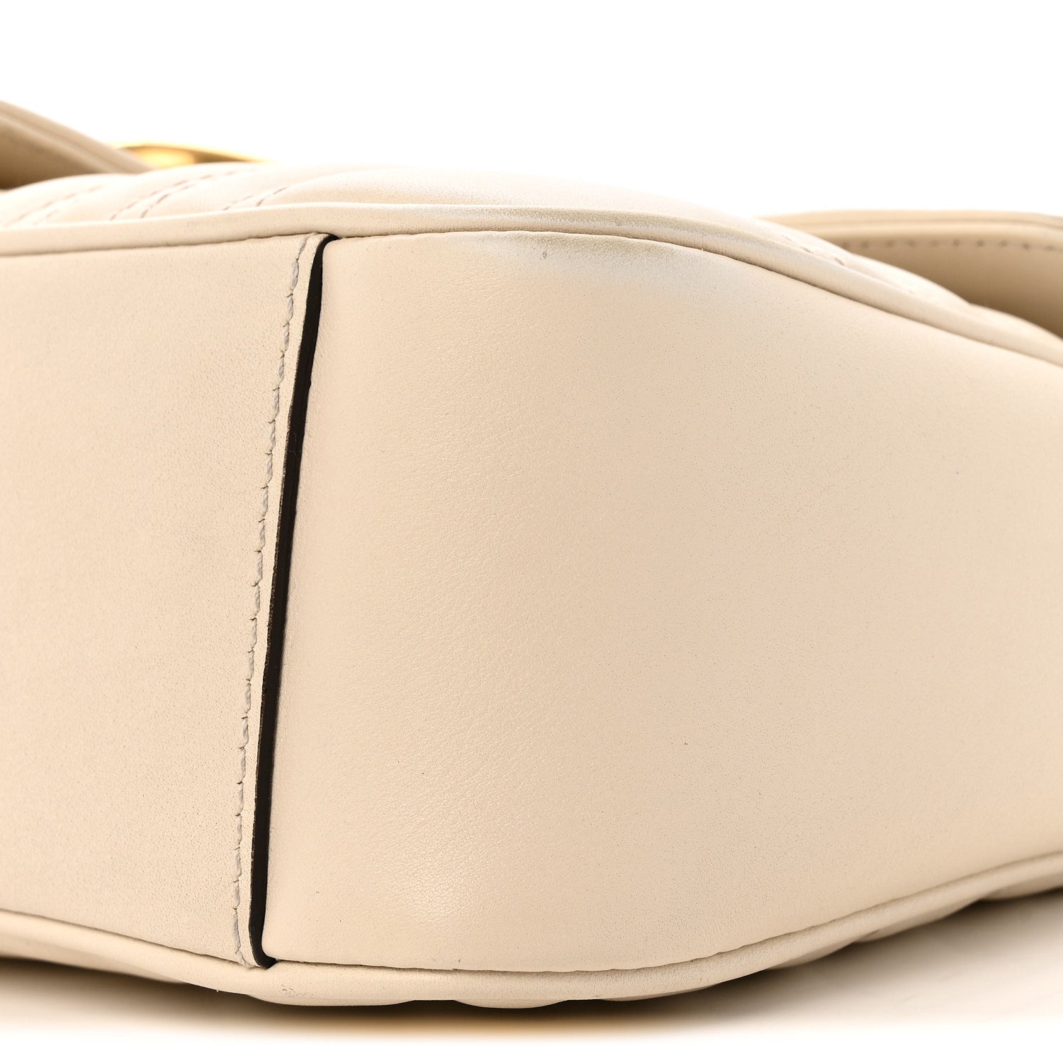 Calfskin Matelasse Small GG Marmont Shoulder Bag White