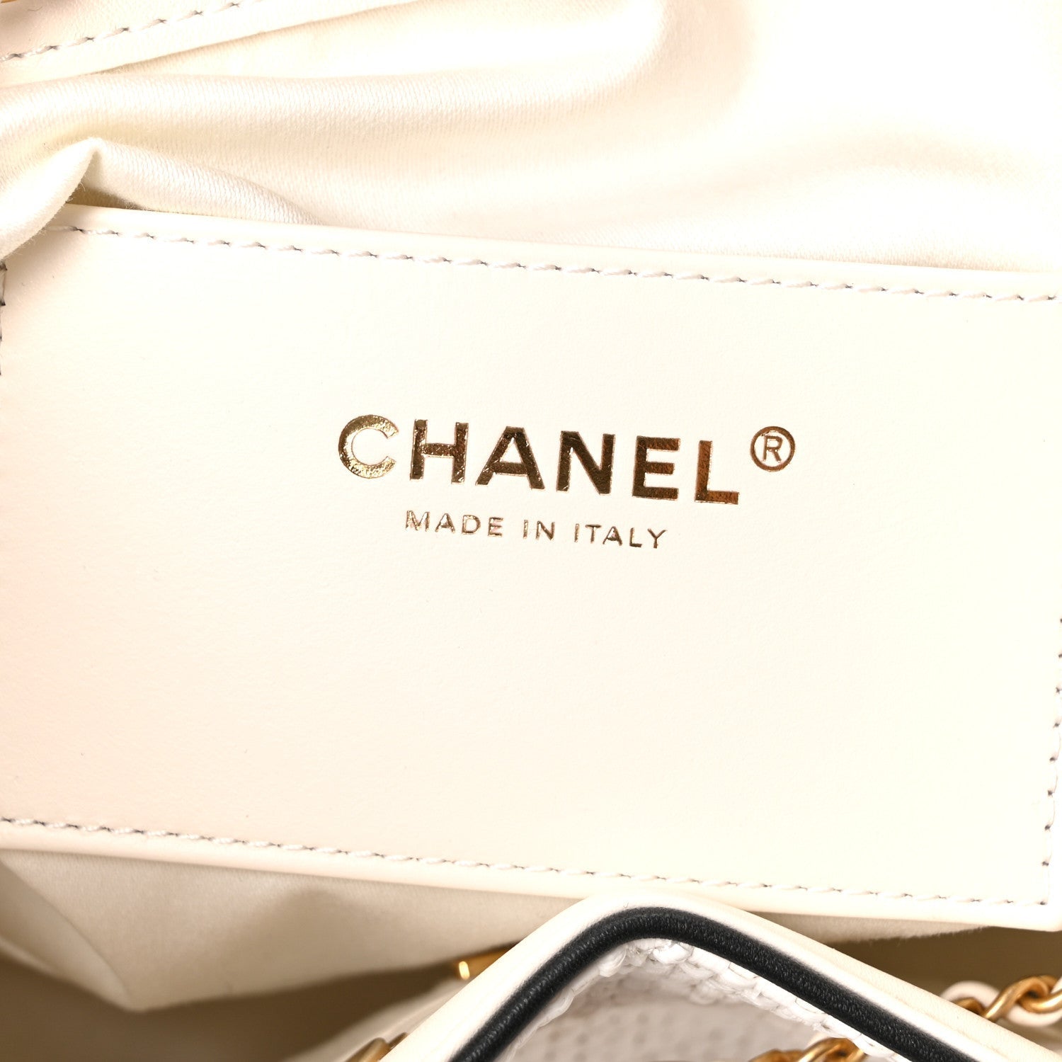 Braided Raffia Calfskin Quilted Small CHNL 25 Handbag White Black