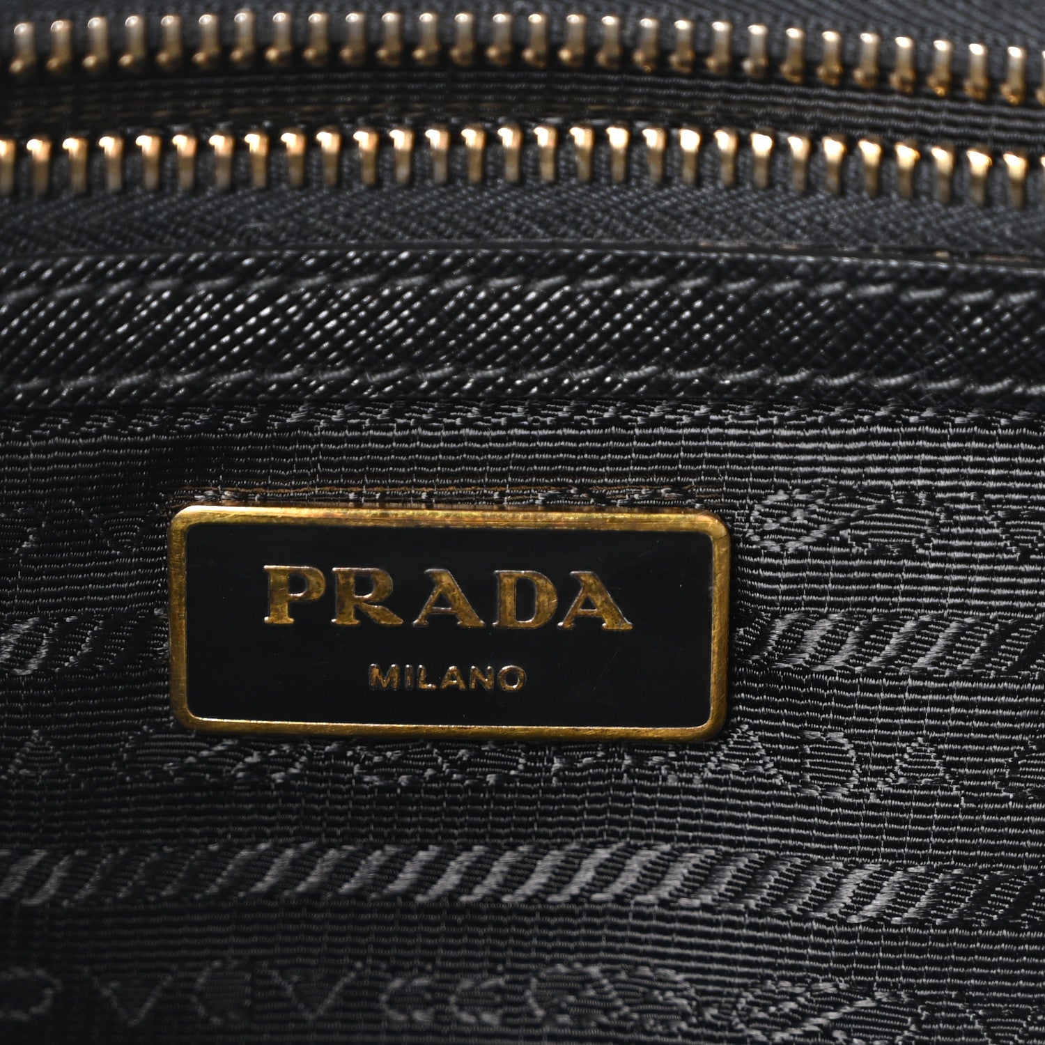 Saffiano Small Galleria Double Zip Tote Black