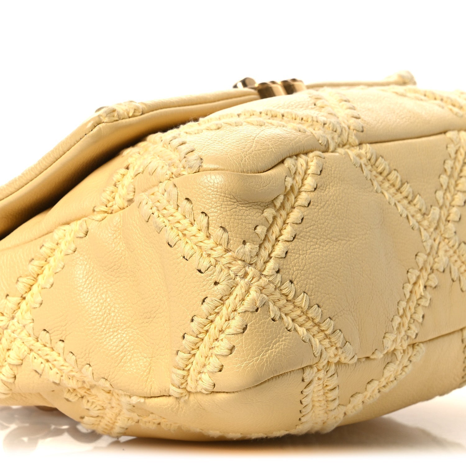 Calfskin Crochet Medium CHNL 19 Flap Yellow