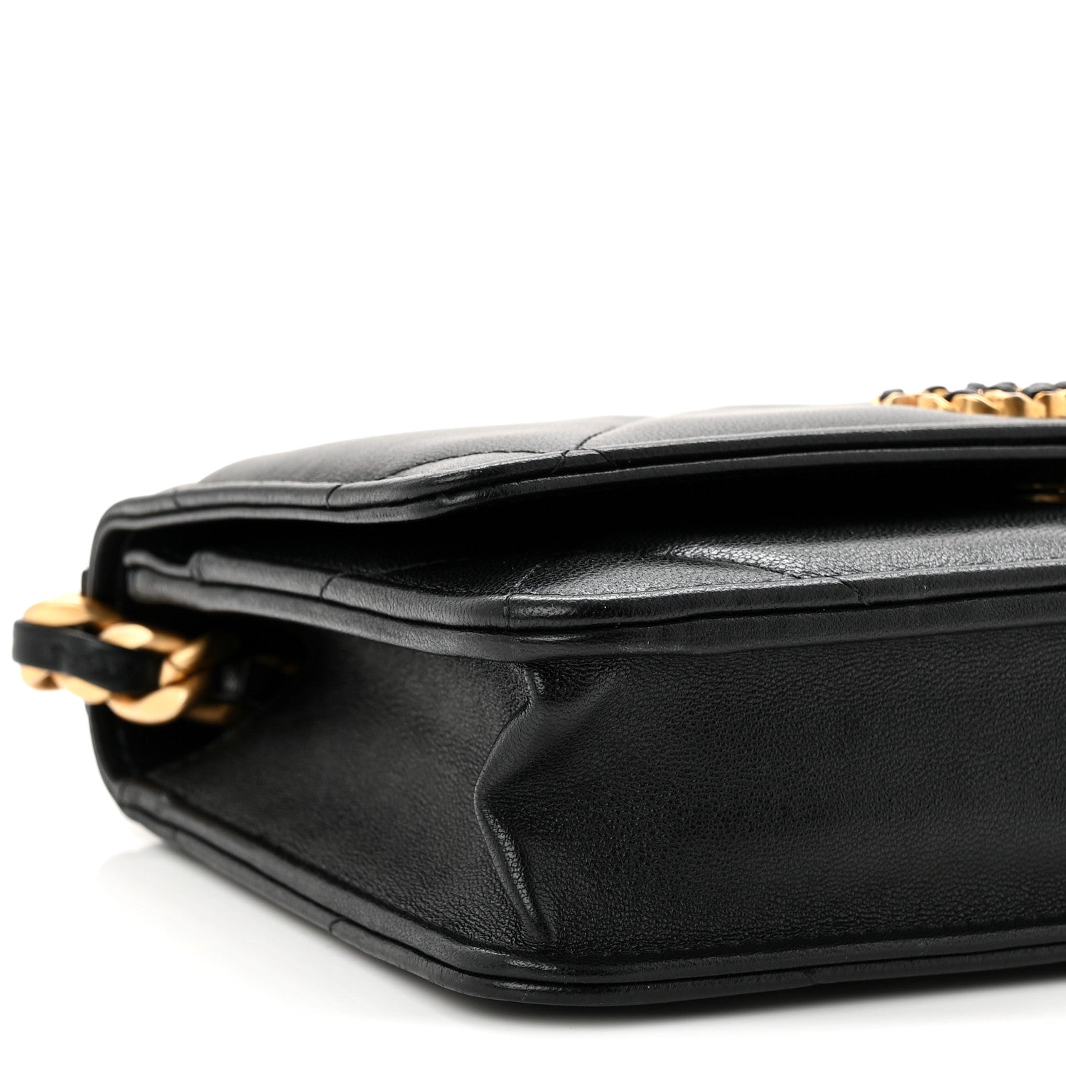 Lambskin Quilted CHNL 19 Wallet On Chain WOC Black