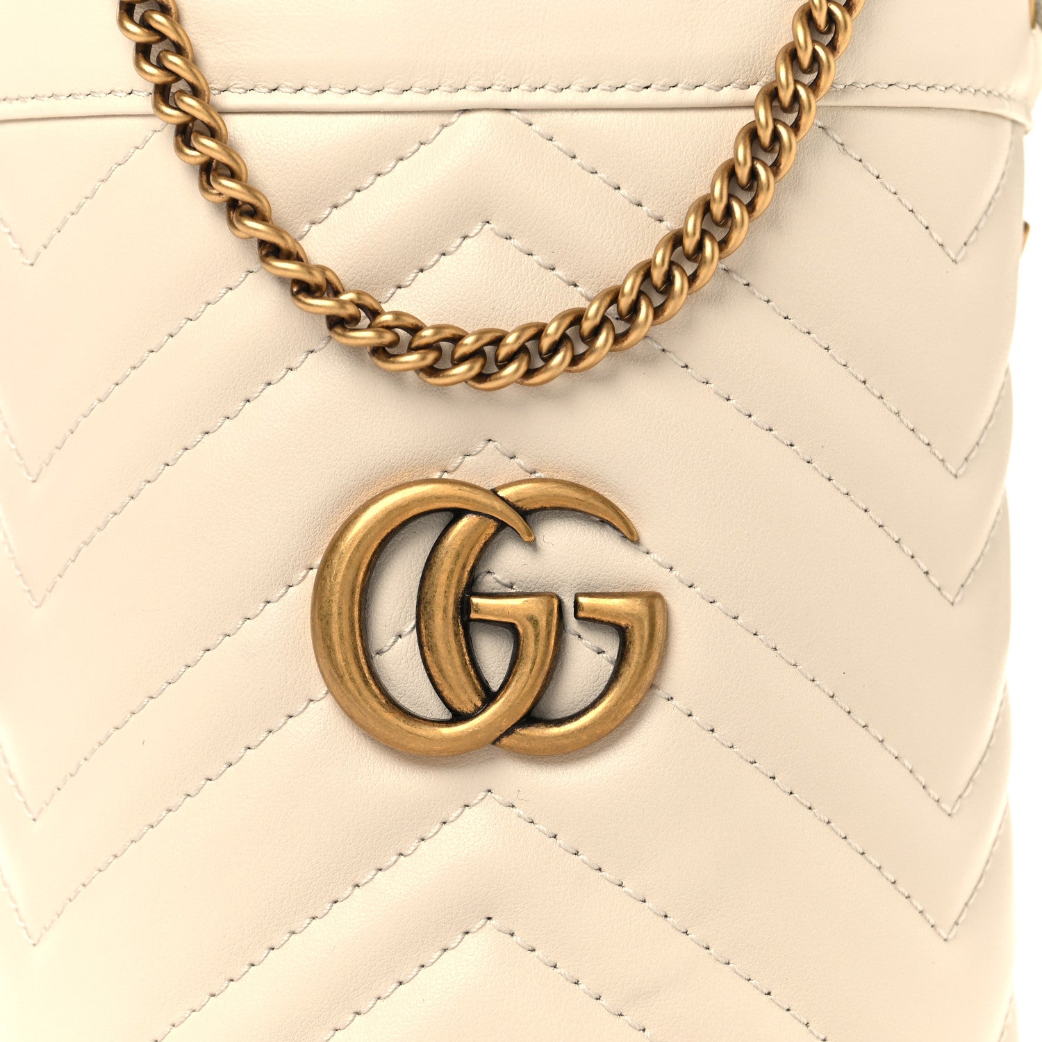 Calfskin Matelasse Mini GG Marmont 2.0 Bucket Bag White