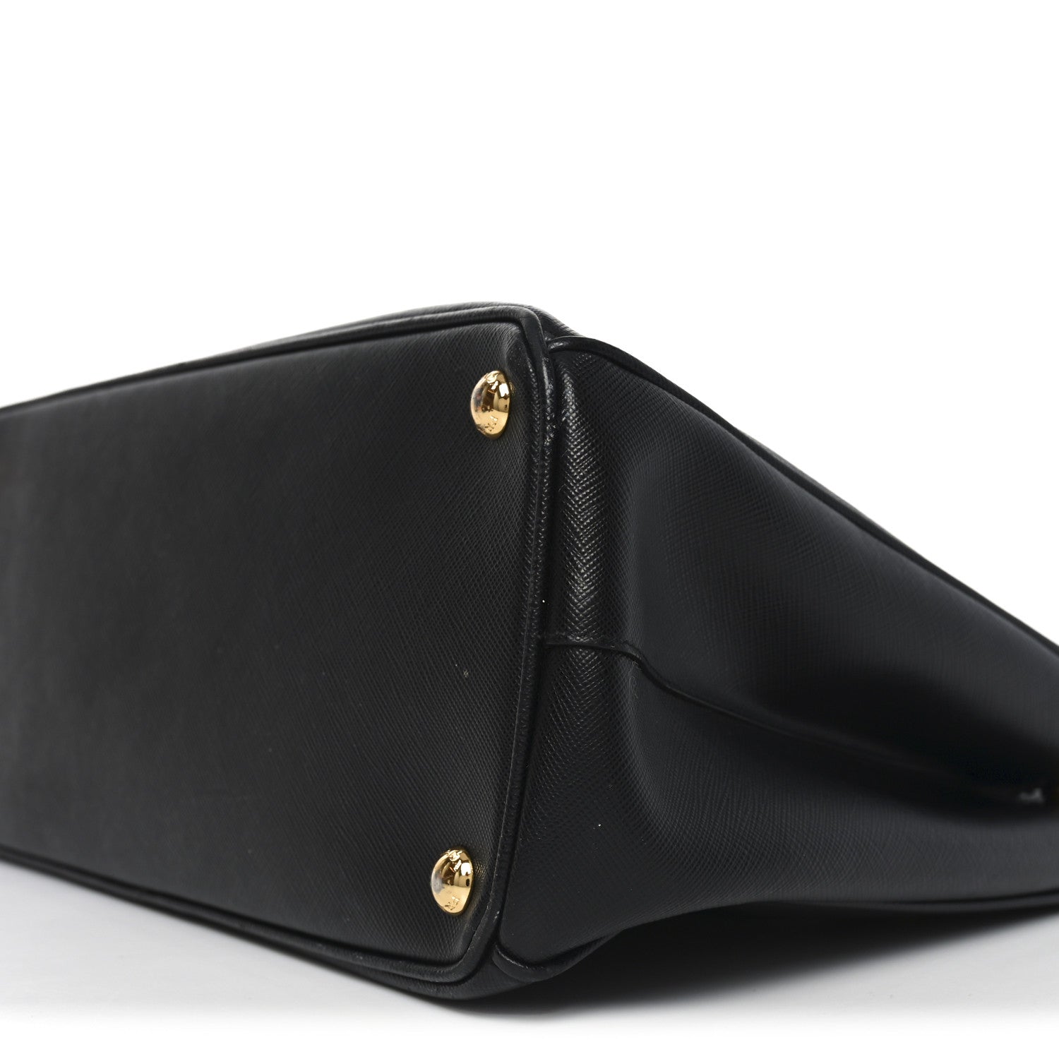 Saffiano Medium Galleria Double Zip Tote Black