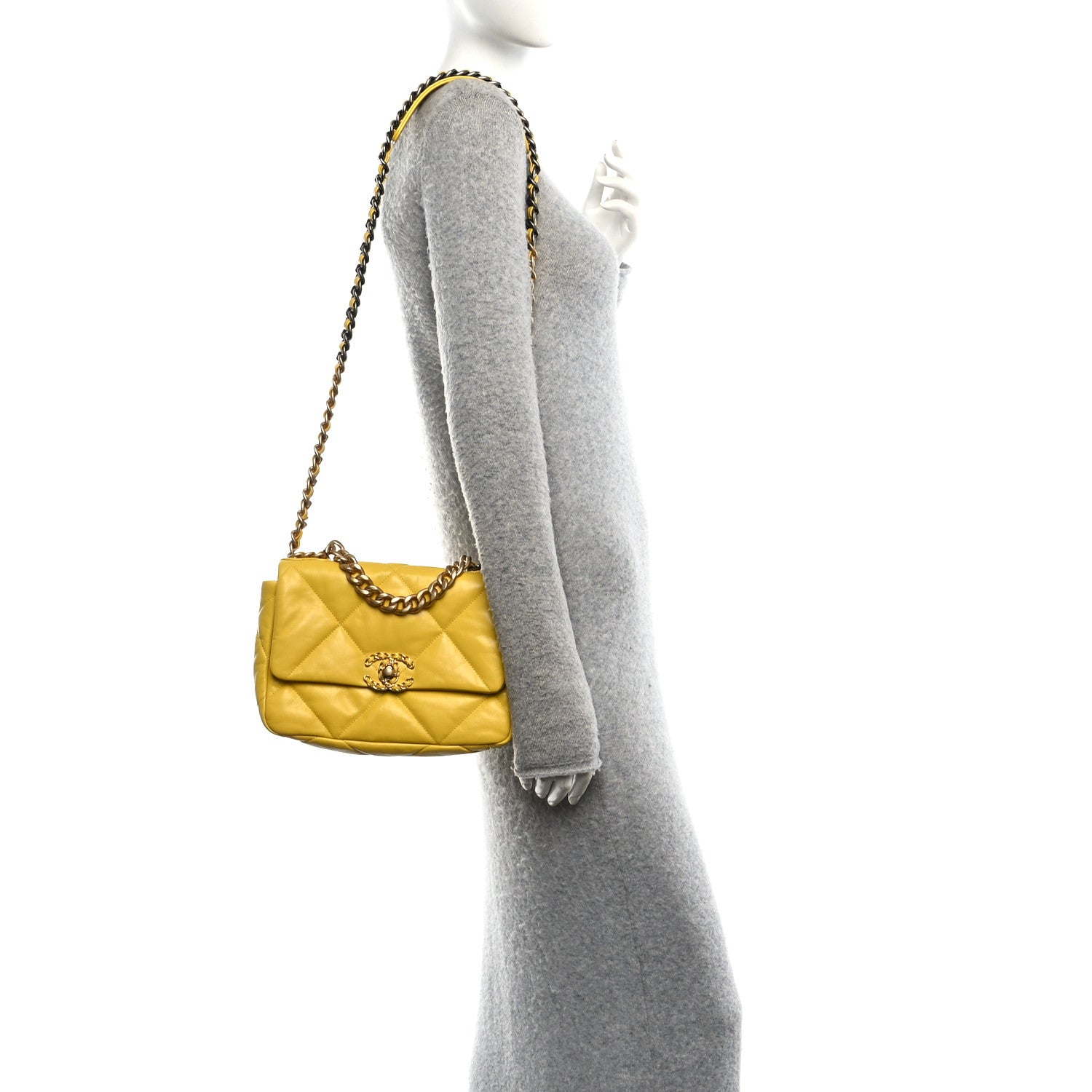 Shiny Goatskin Quilted Medium CHNL 19 Flap Yellow