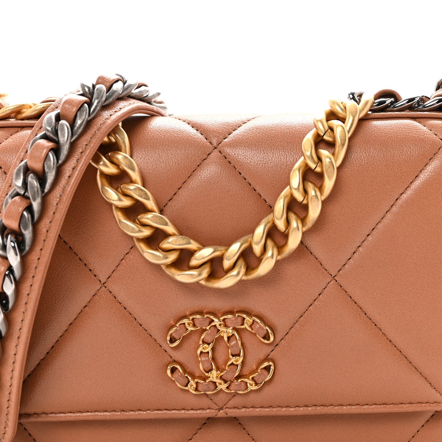 Lambskin Quilted CHNL 19 Wallet On Chain WOC Brown