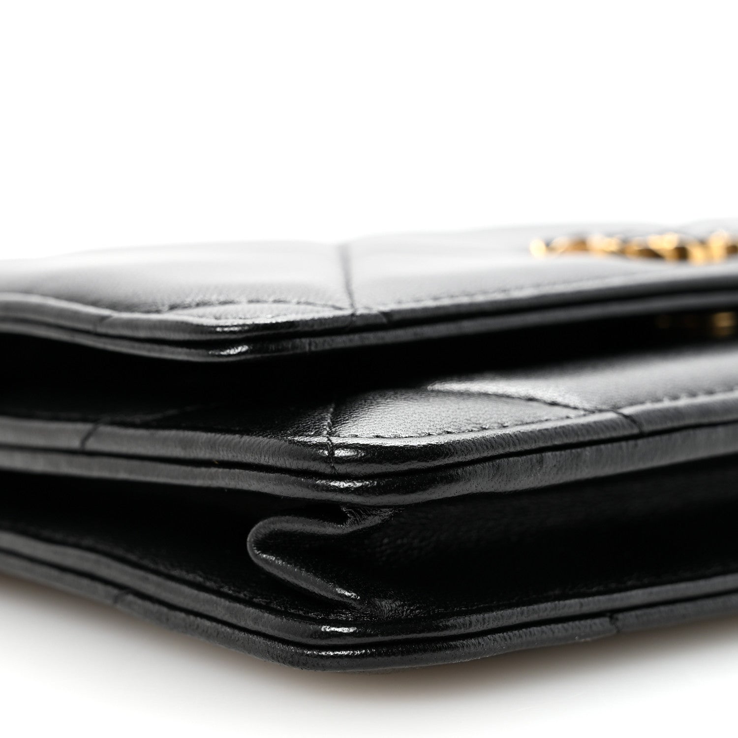 Lambskin Quilted CHNL 19 Wallet On Chain WOC Black